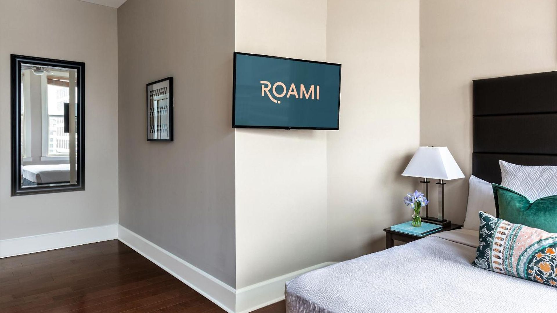 Apartment Roami At Hibernia Tower New Orleans
