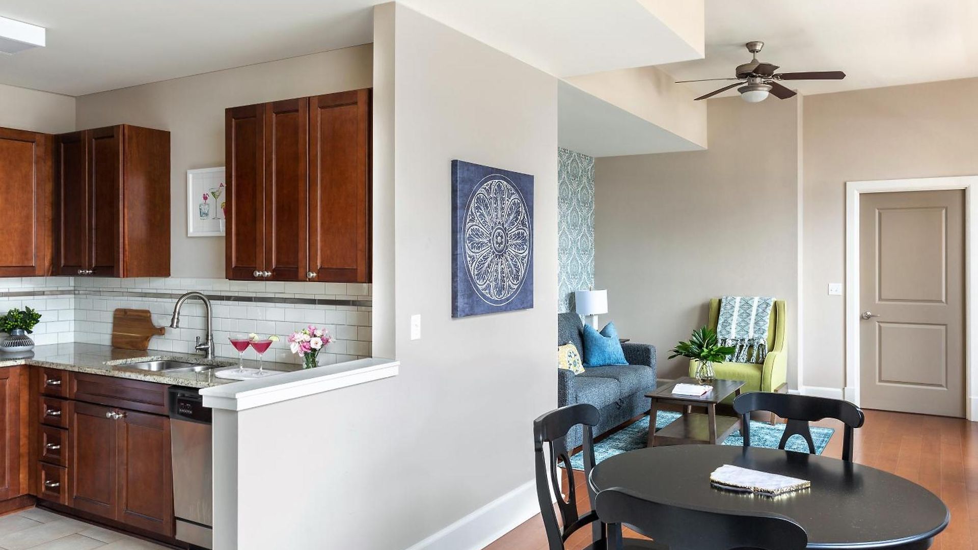 Apartment Roami At Hibernia Tower