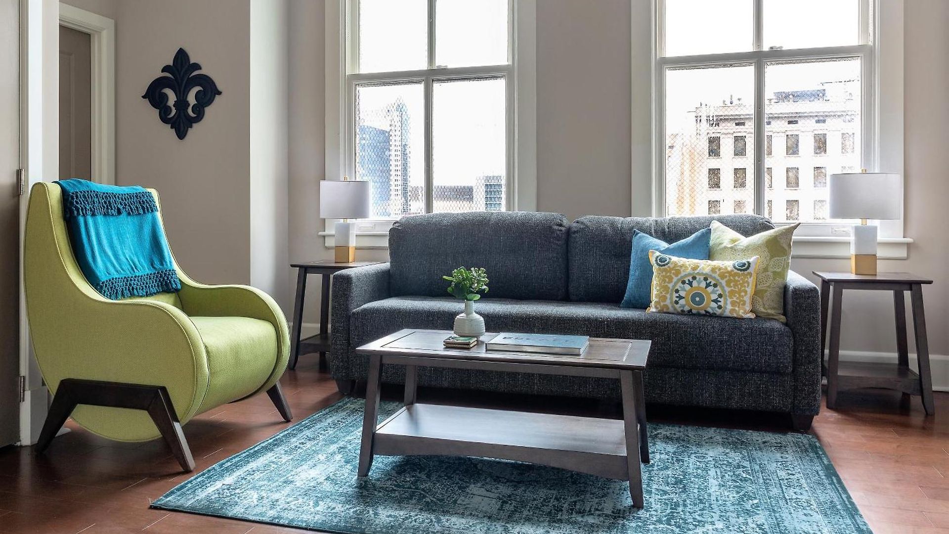 Roami At Hibernia Tower Apartment