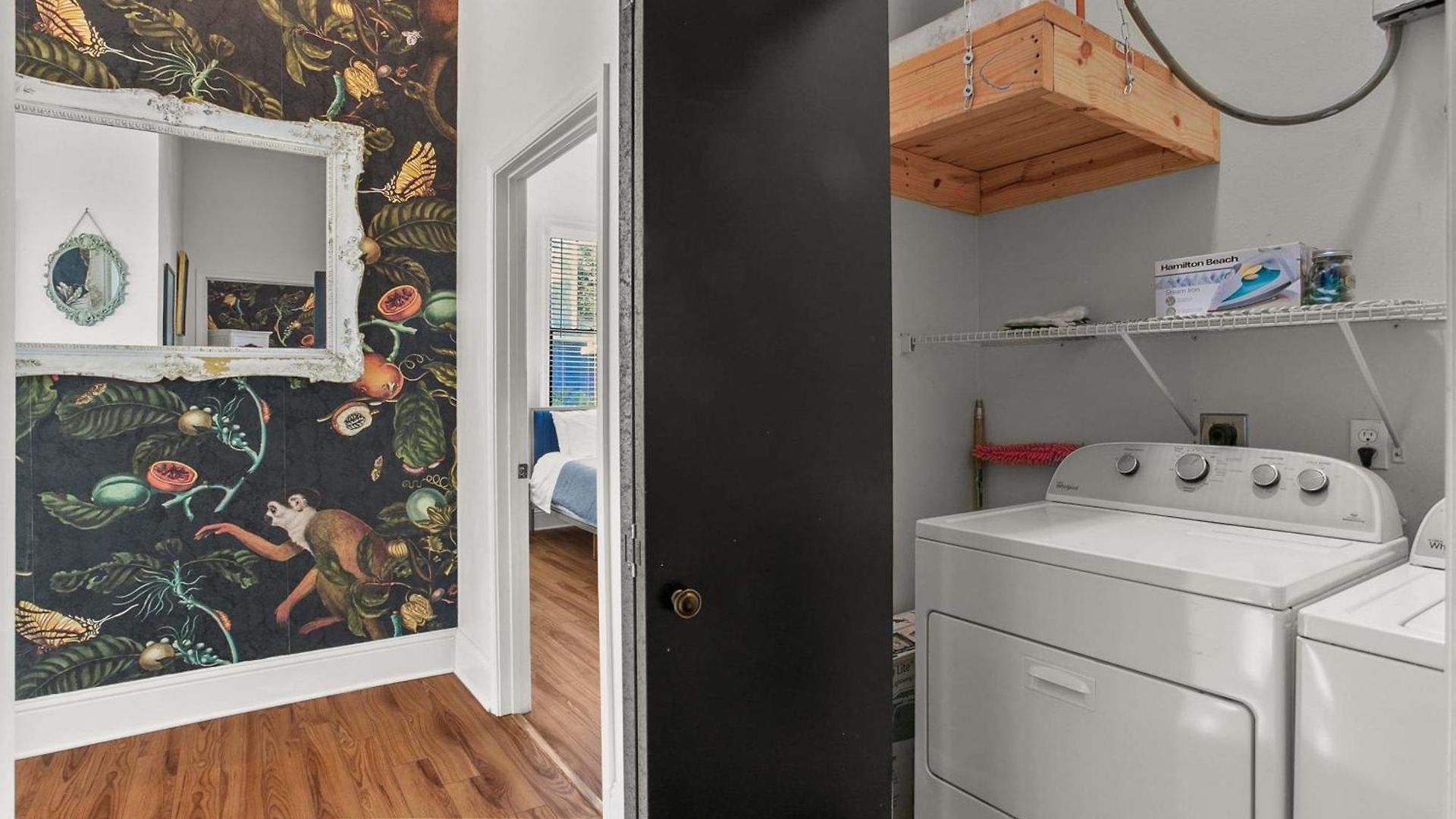 Stunning 2-bedroom Garden District Newly Renovated Apartment *