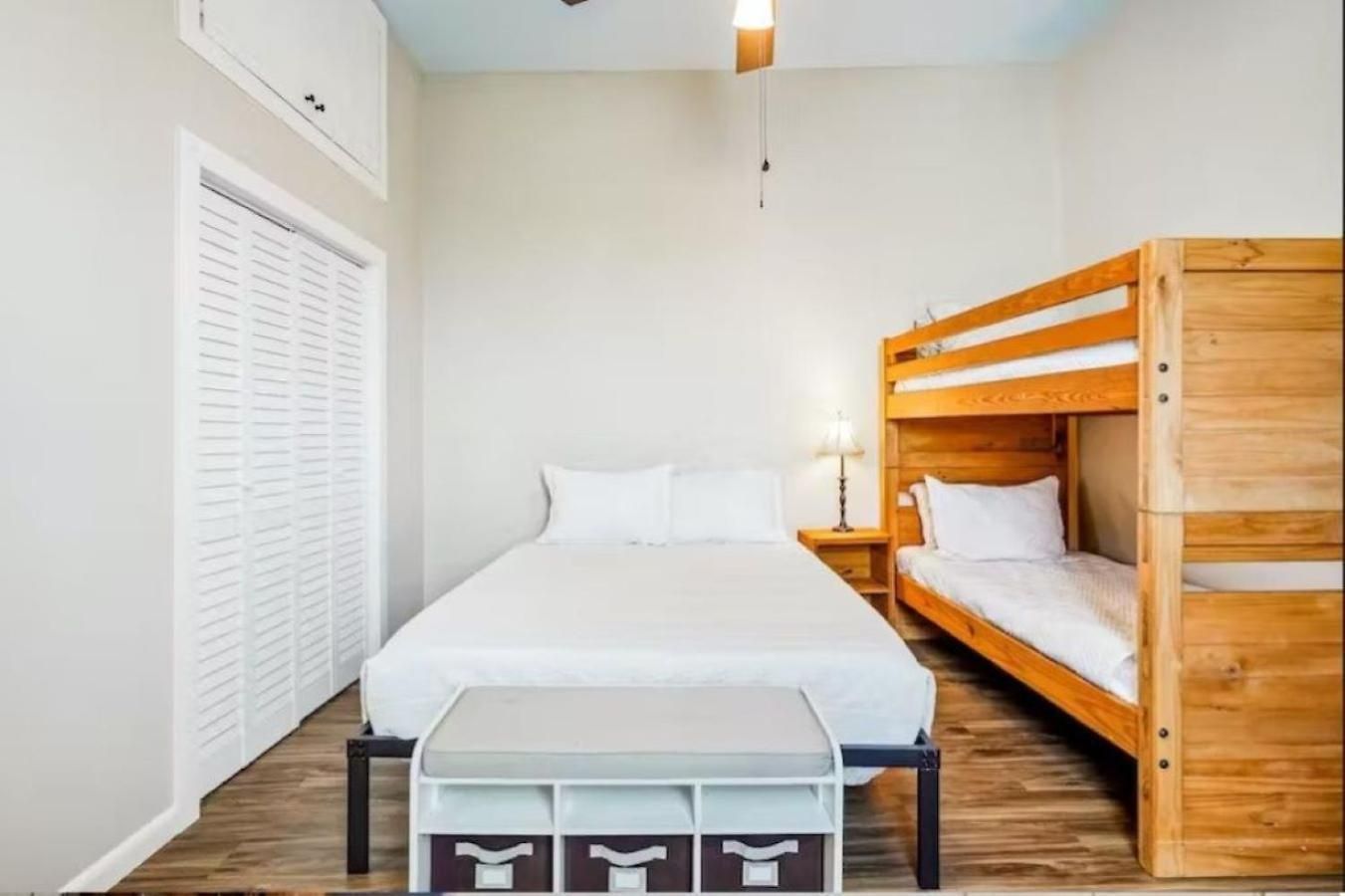 Penthouse On Claiborne Apartment