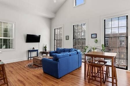 Timeless Elegance Historic Nola Haven 2bd Apartment New Orleans