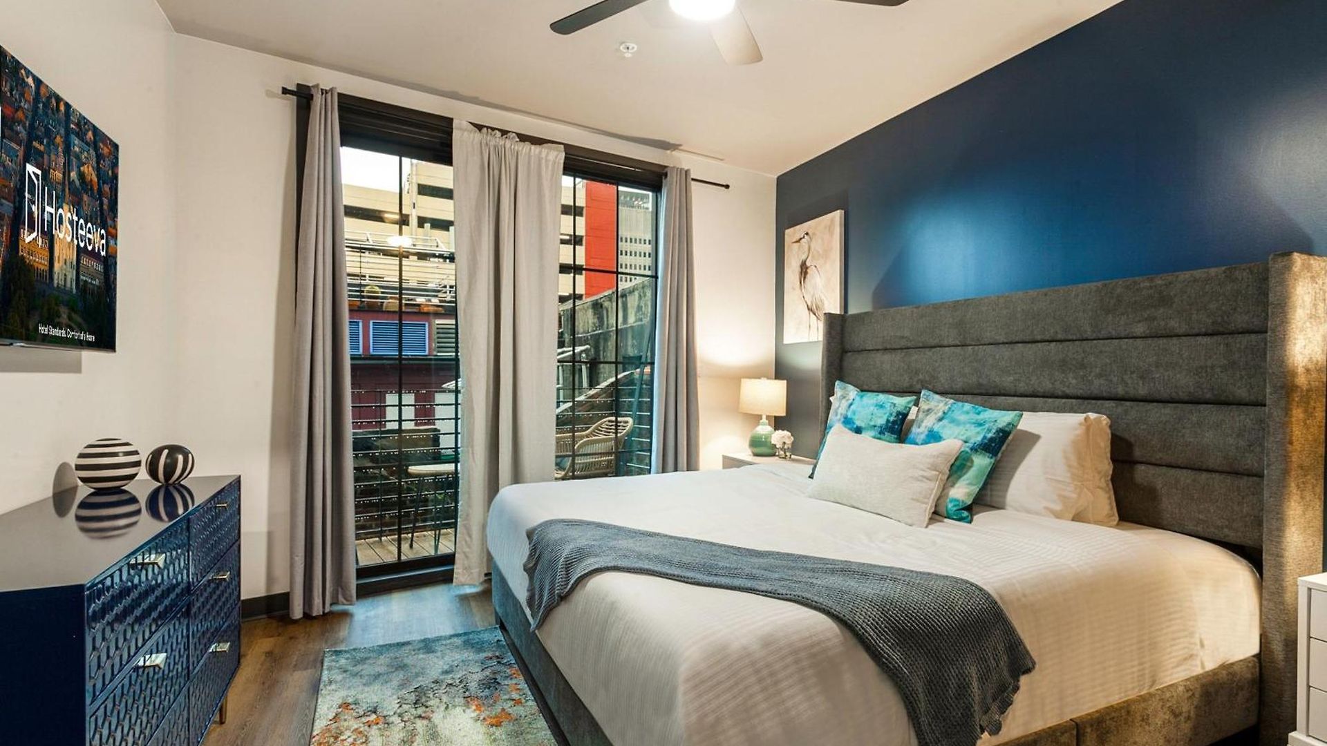 The Pelican By Hosteeva Apartment