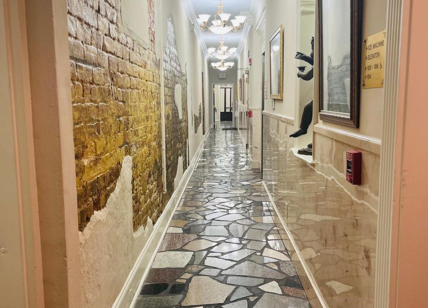 Plaza Downtown Hotel
