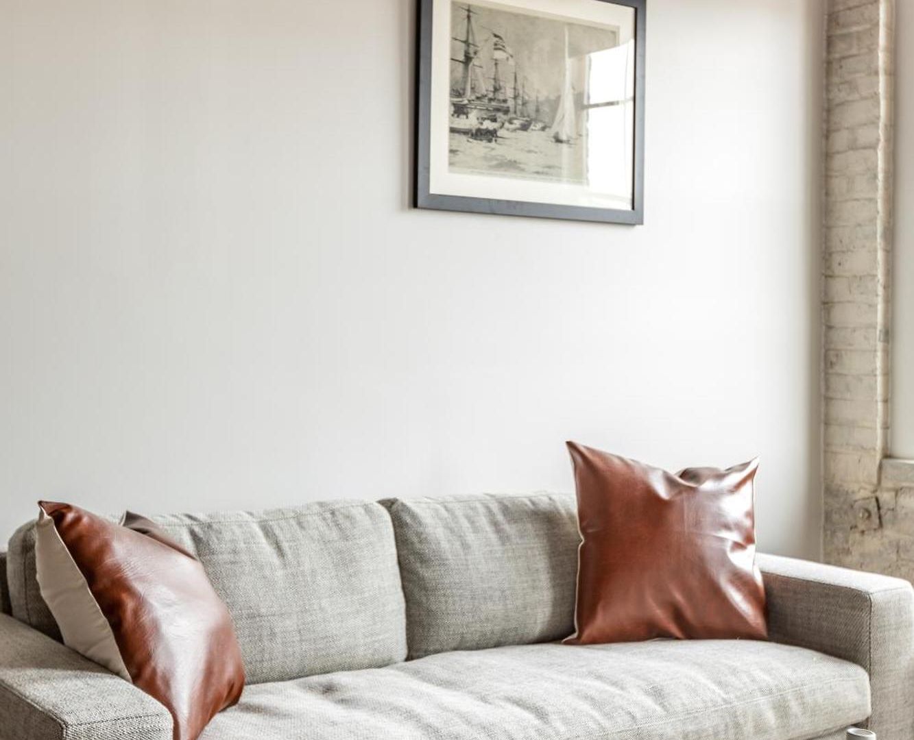 Apartment Ironworks Building - 2 Bedroom 2 Bath, 4 Bedroom 4 Bath