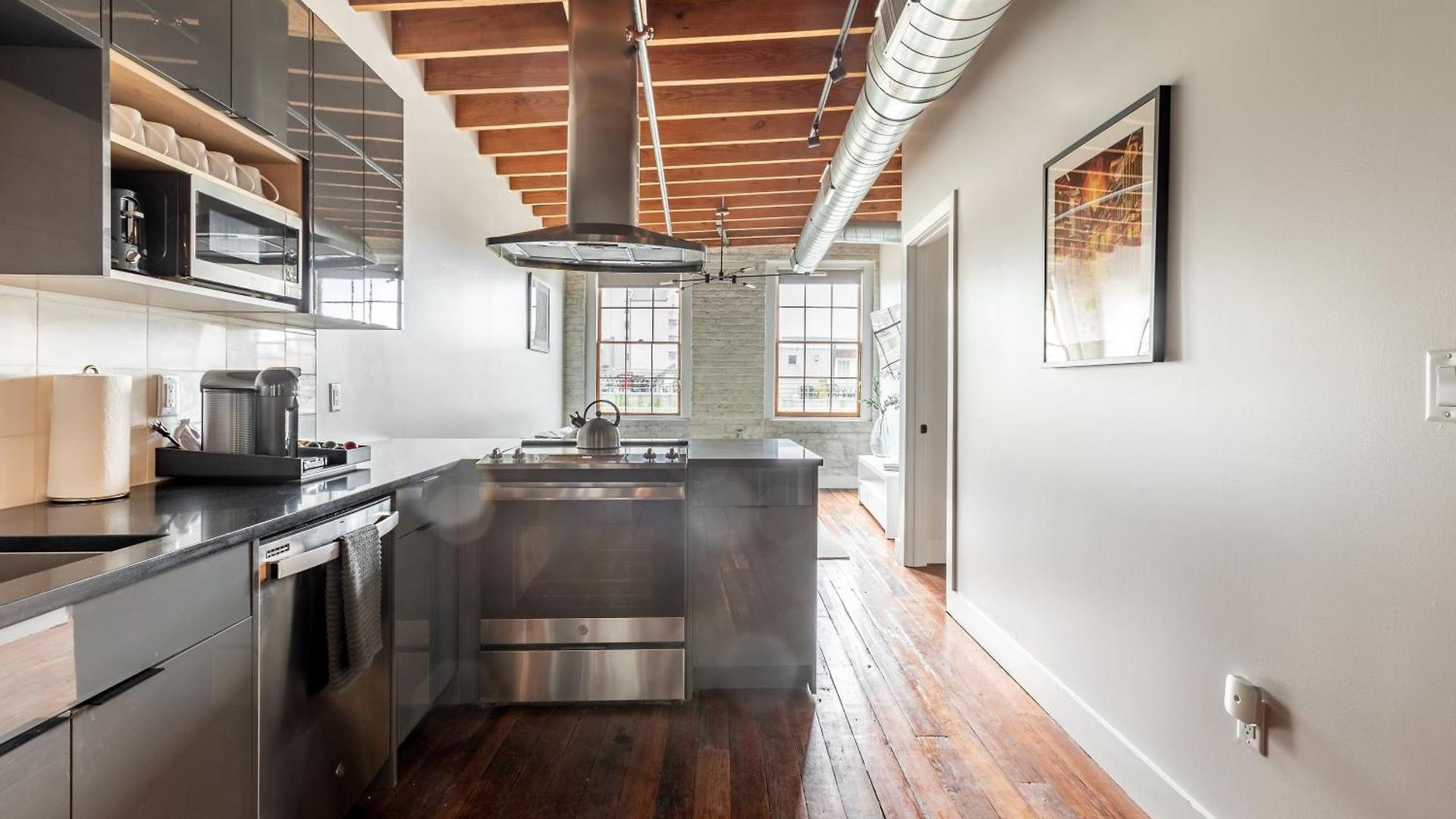 Ironworks Building - 2 Bedroom 2 Bath, 4 Bedroom 4 Bath *