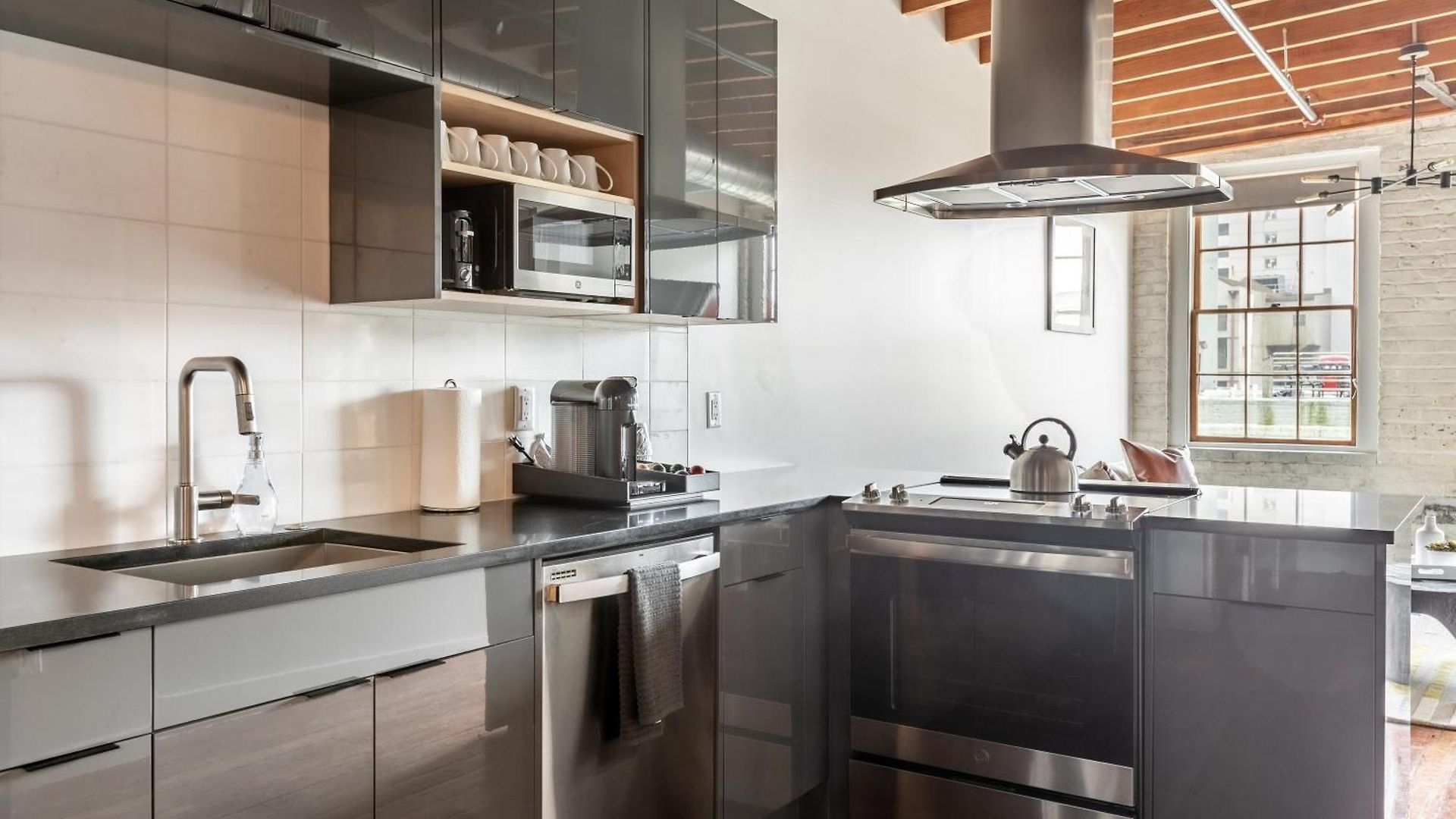 Ironworks Building - 2 Bedroom 2 Bath, 4 Bedroom 4 Bath *