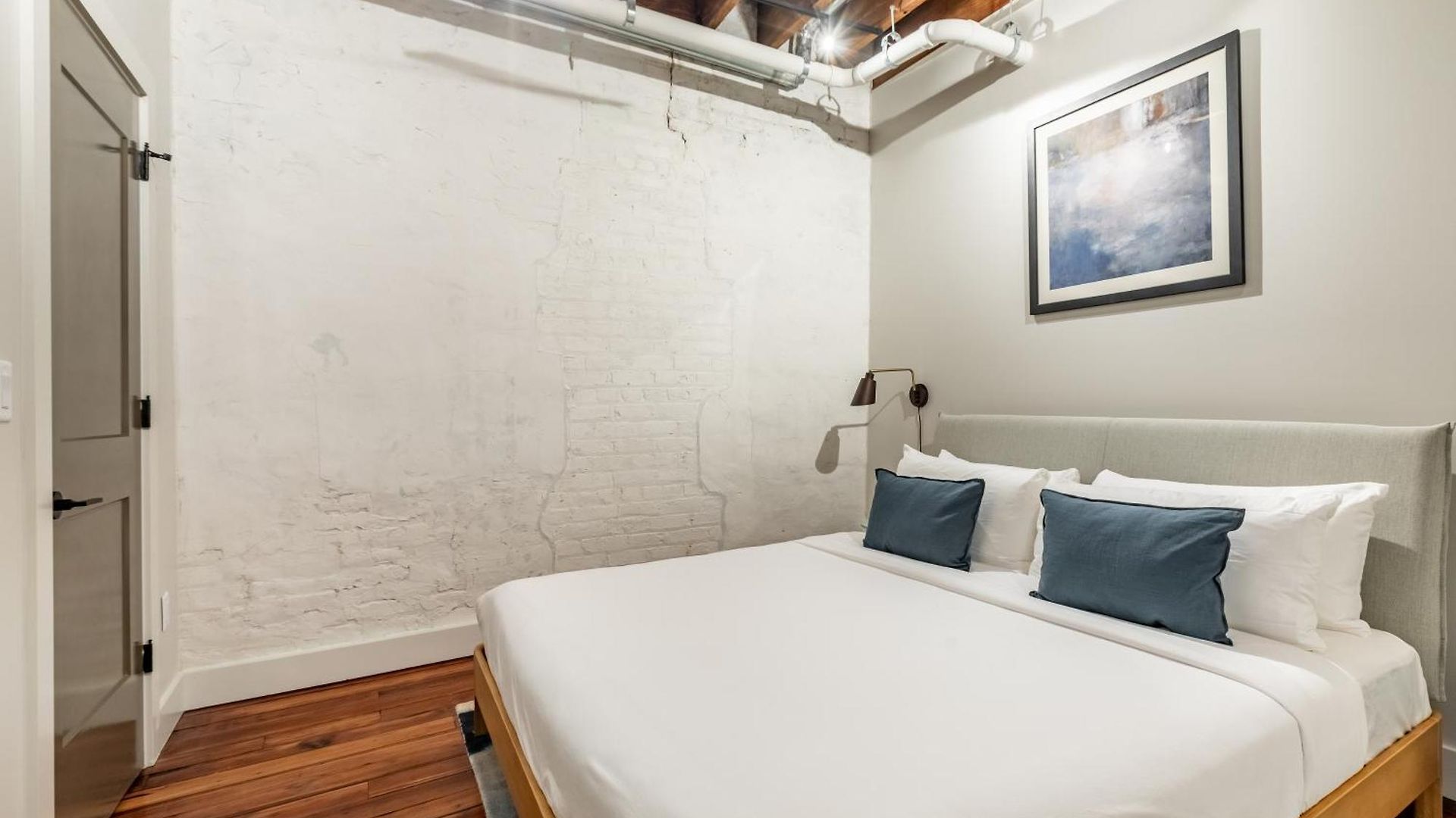 Ironworks Building - 2 Bedroom 2 Bath, 4 Bedroom 4 Bath New Orleans