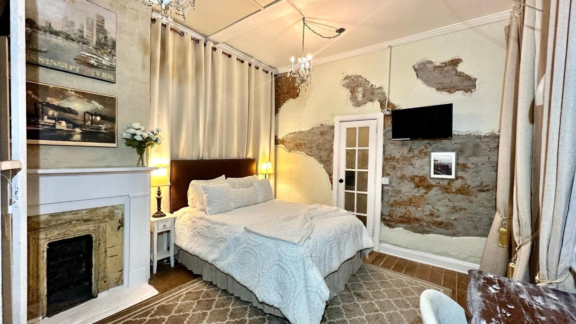 Fleur De Lis Mansion 4*