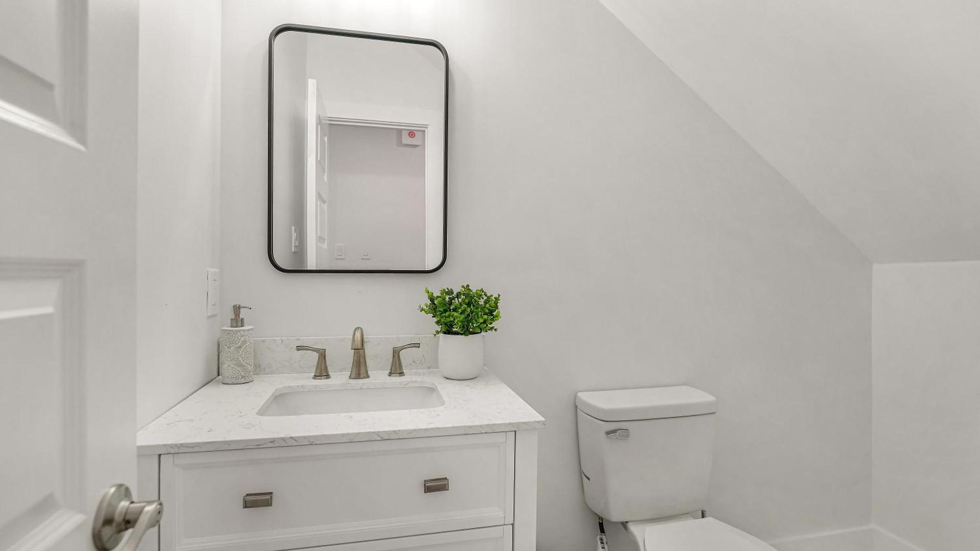 New 4 Bed Luxury House W/private Heated Pool New Orleans
