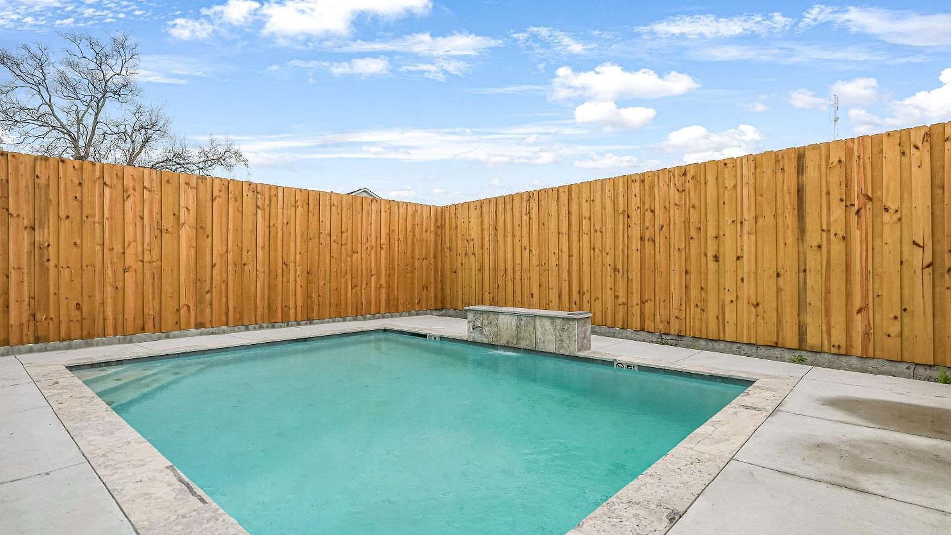 Holiday home New 4 Bed Luxury House W/private Heated Pool