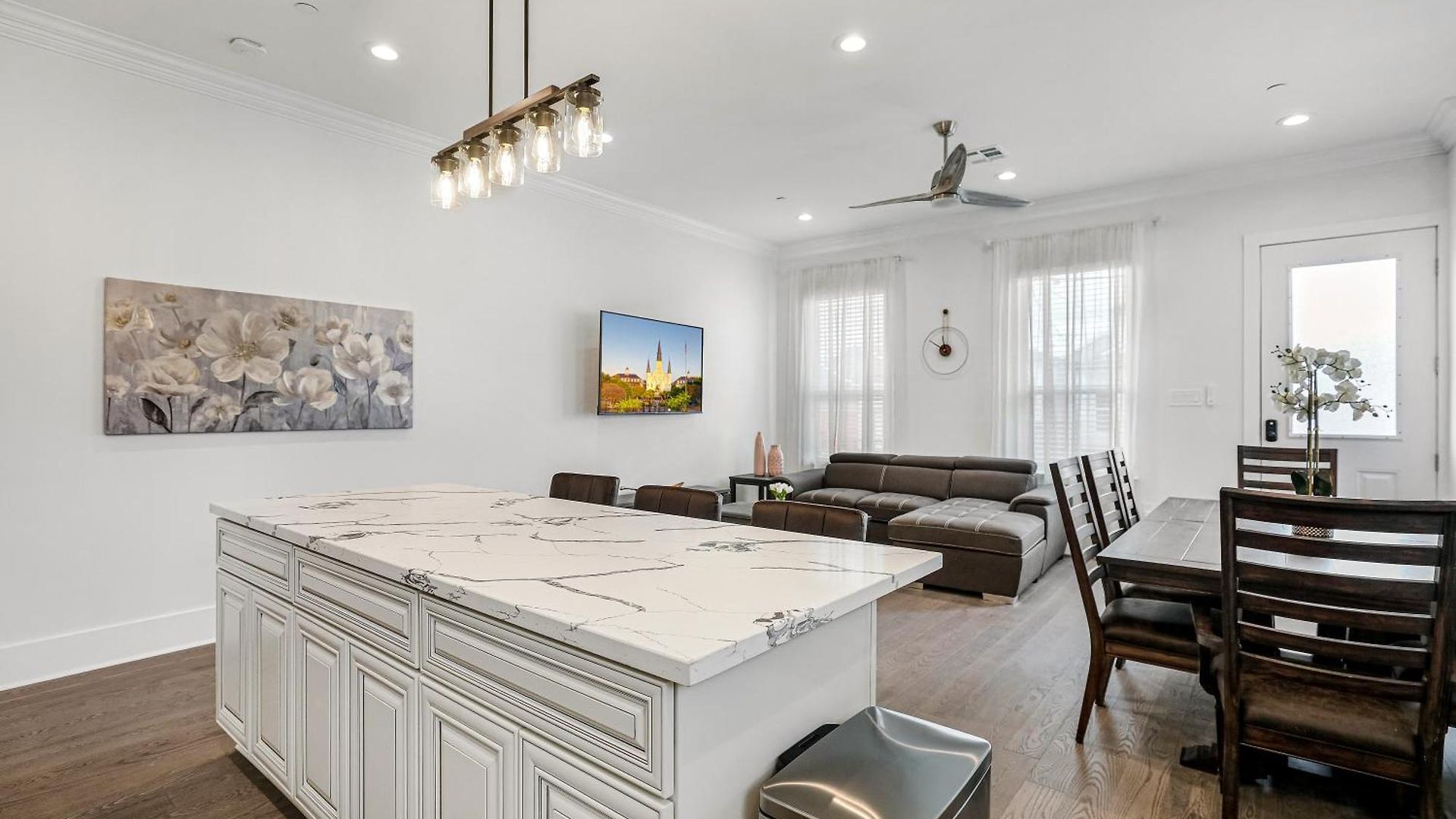 New 4 Bed Luxury House W/private Heated Pool