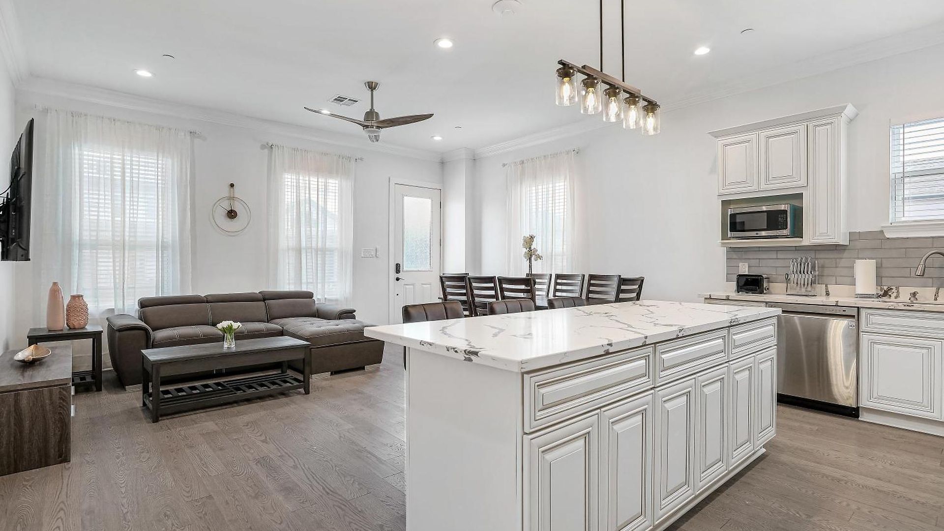New 4 Bed Luxury House W/private Heated Pool Holiday home New Orleans