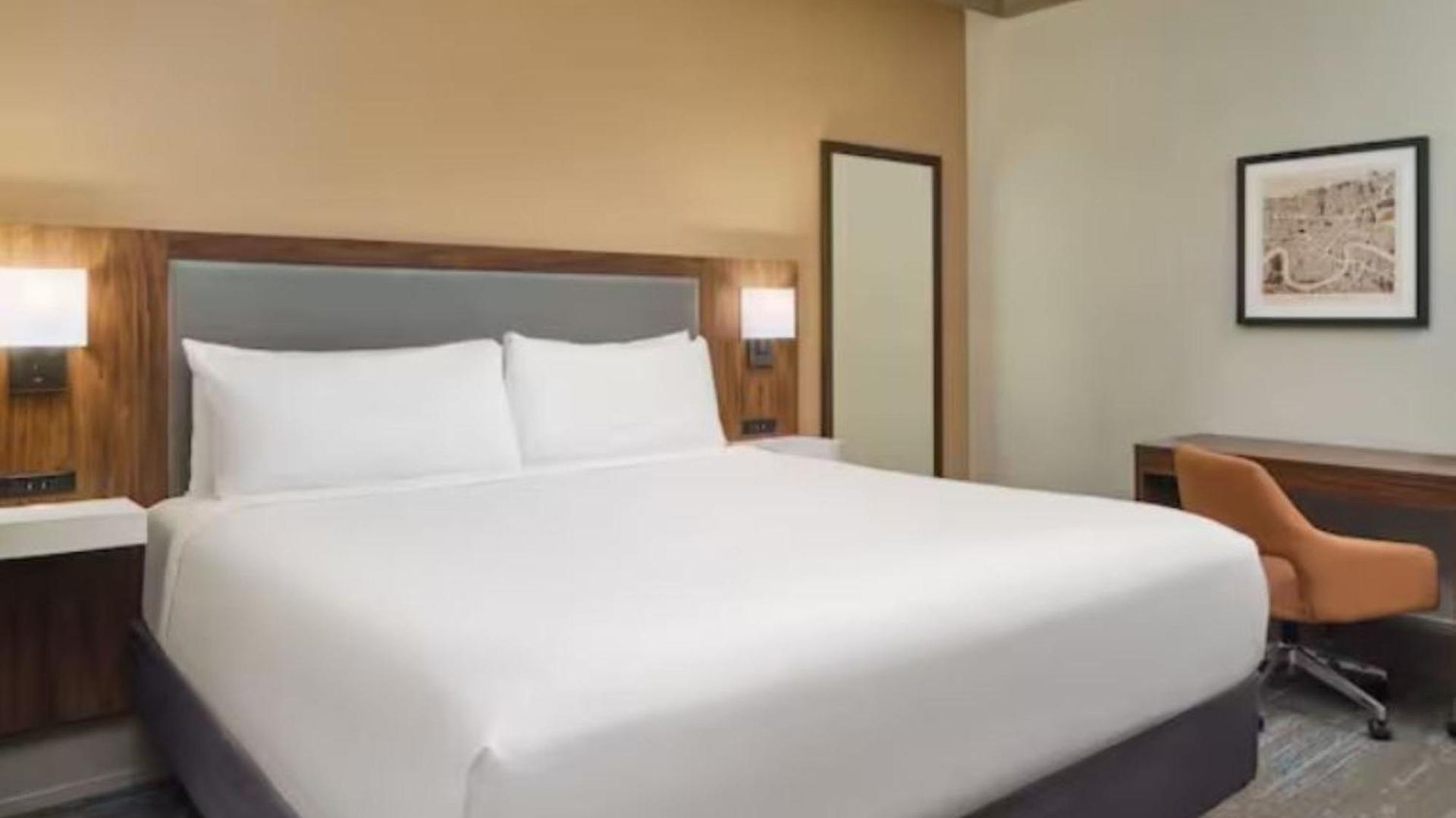 Hotel Hampton & Canal St. French Quarter