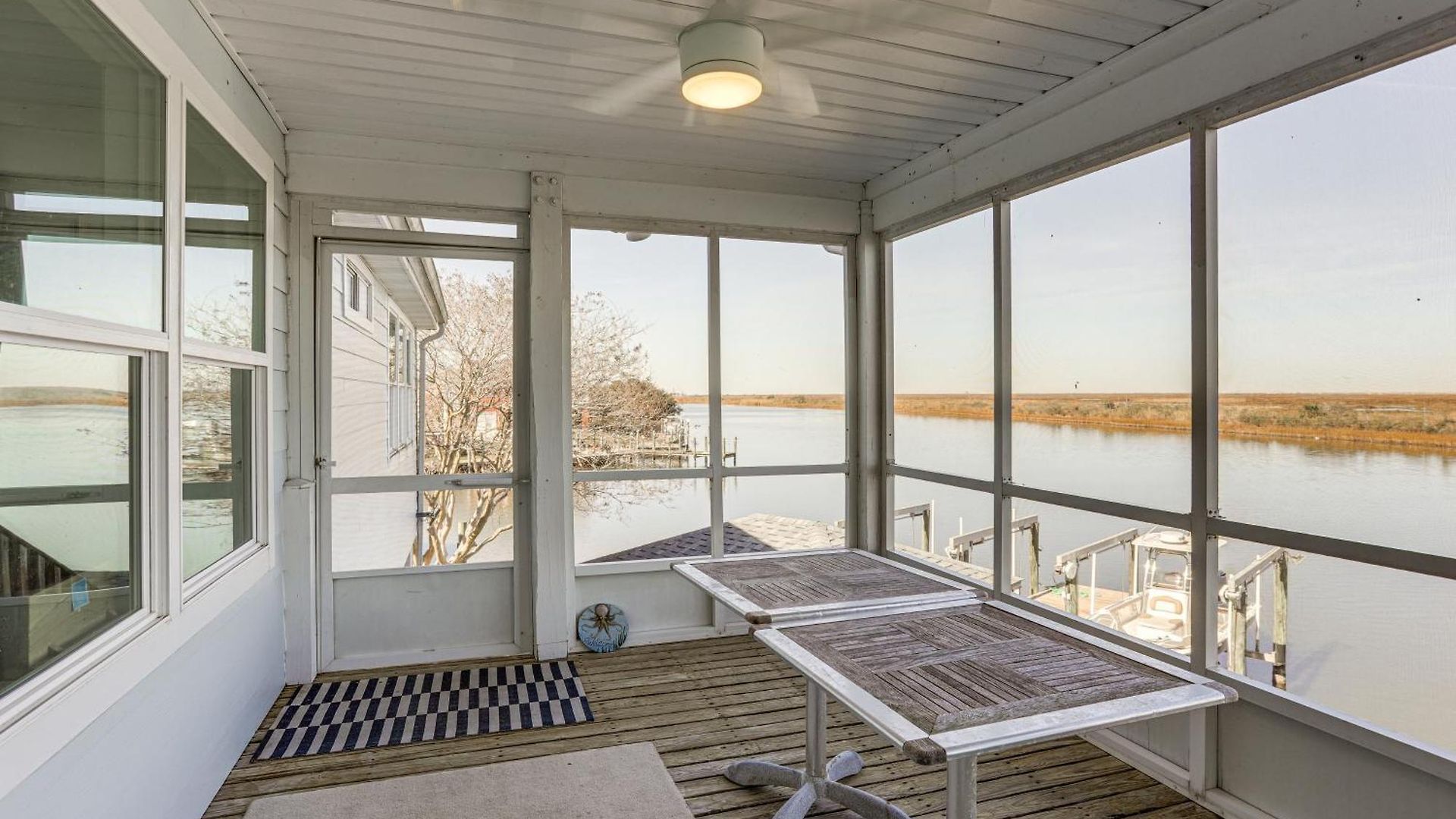 Holiday home Waterfront Nola Gem W/ Boat Dock & Lift