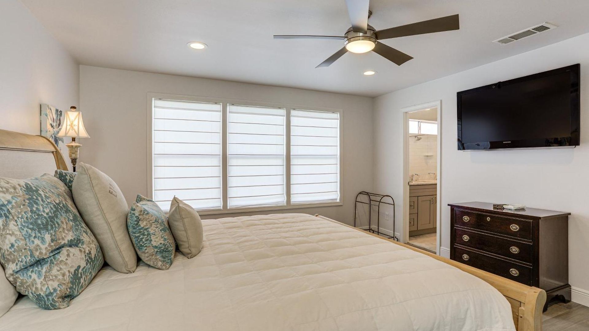 Waterfront Nola Gem W/ Boat Dock & Lift Holiday home