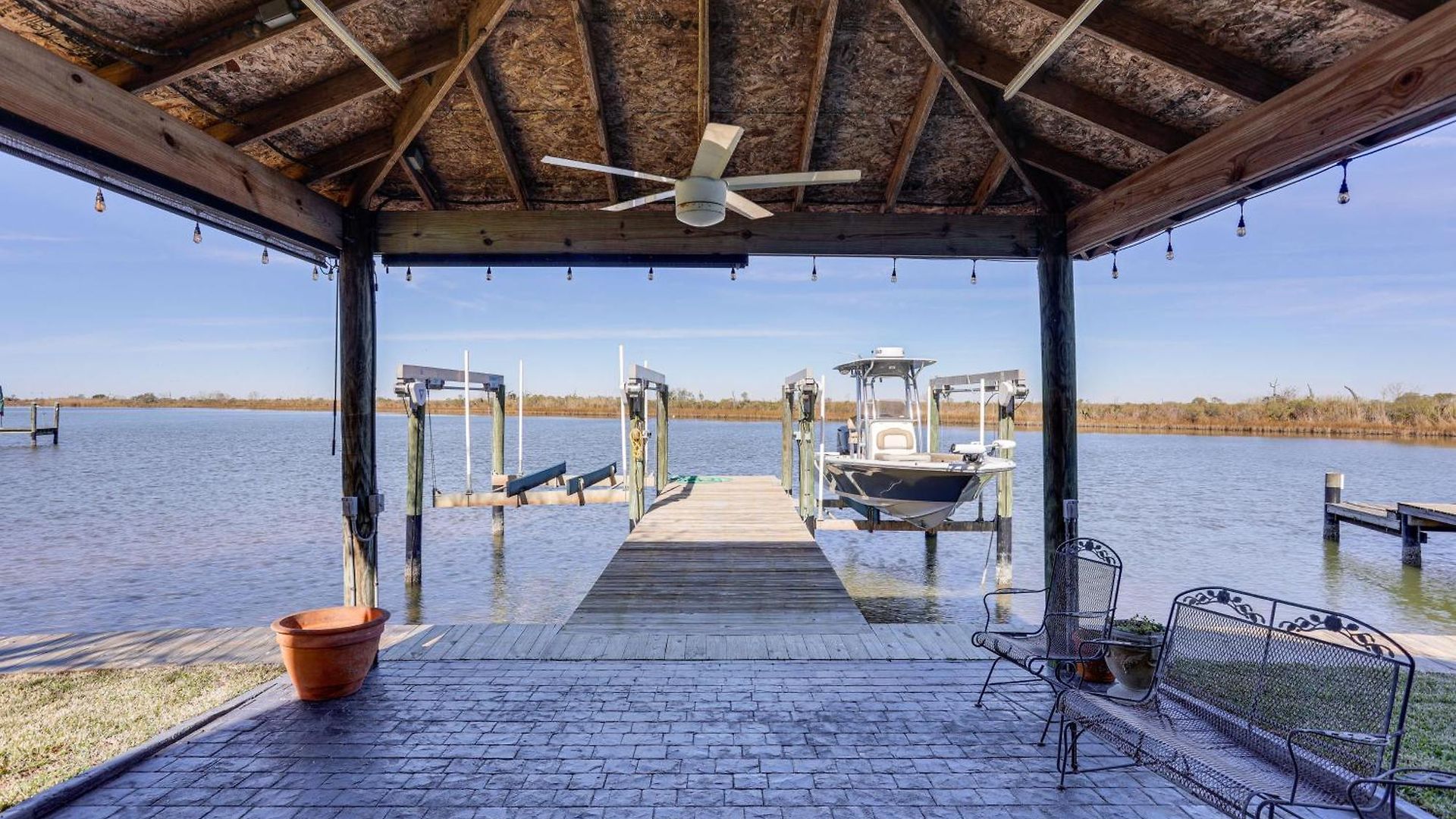 Waterfront Nola Gem W/ Boat Dock & Lift Holiday home New Orleans
