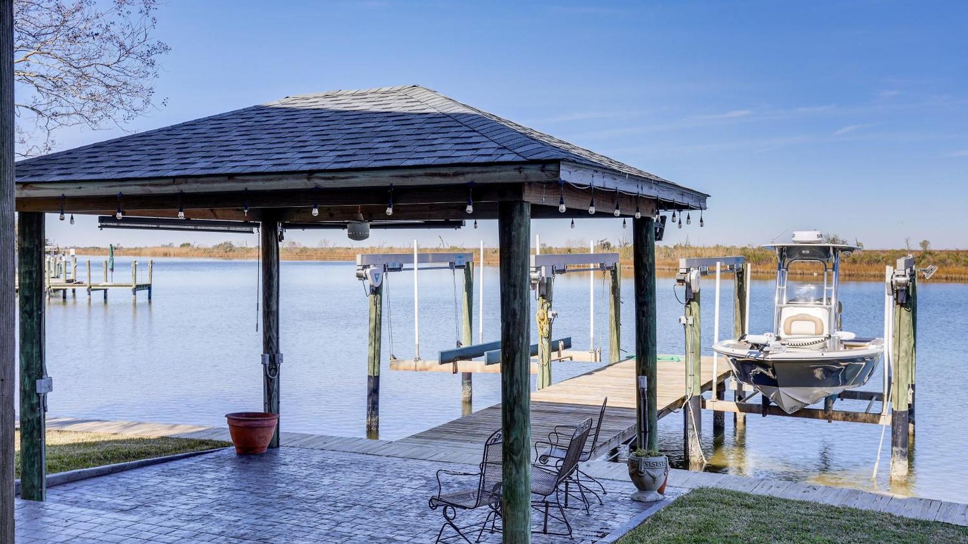 Waterfront Nola Gem W/ Boat Dock & Lift Holiday home New Orleans