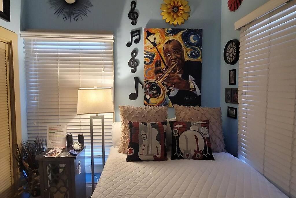Jazzy Studio In A Great Location *