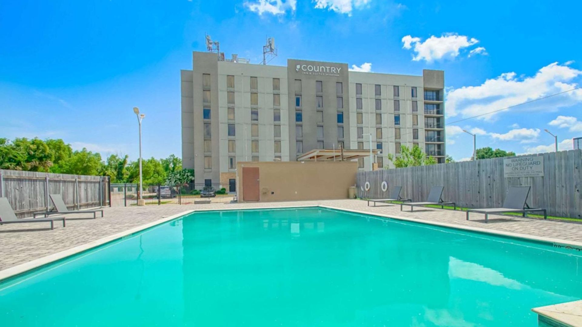 Hotel Country & By Radisson, I-10 East, La