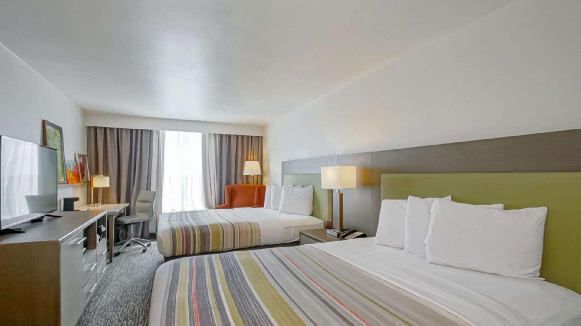 Country & By Radisson, I-10 East, La New Orleans