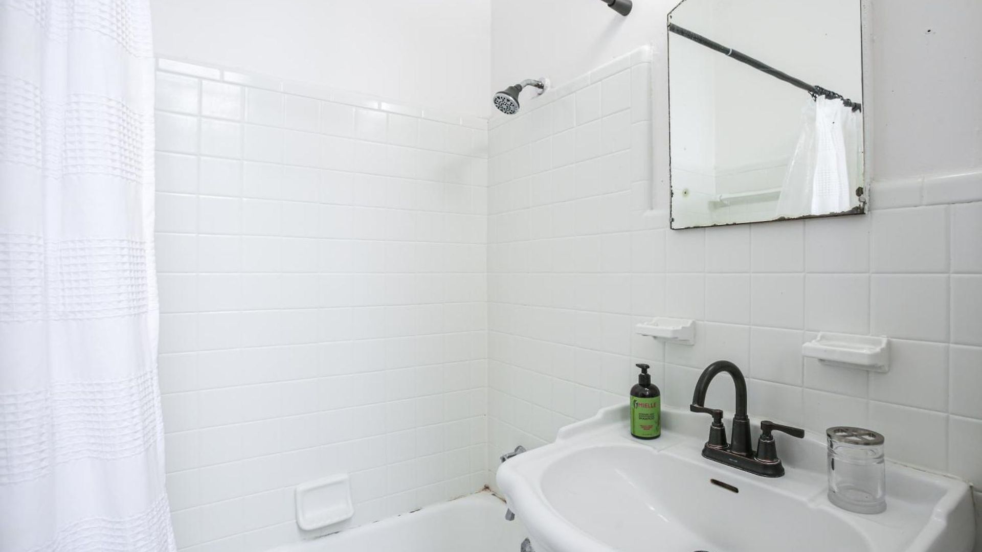 Updated Bourbon Street W/ Smart Tvs! Apartment