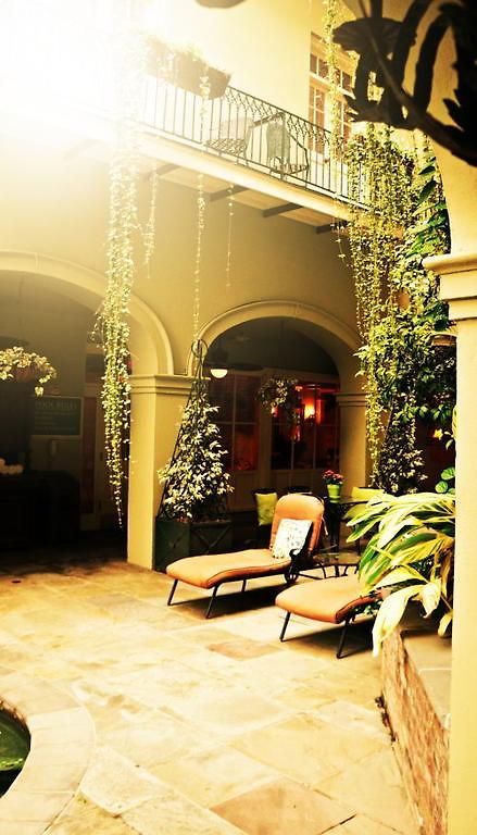 Bienville House Hotel