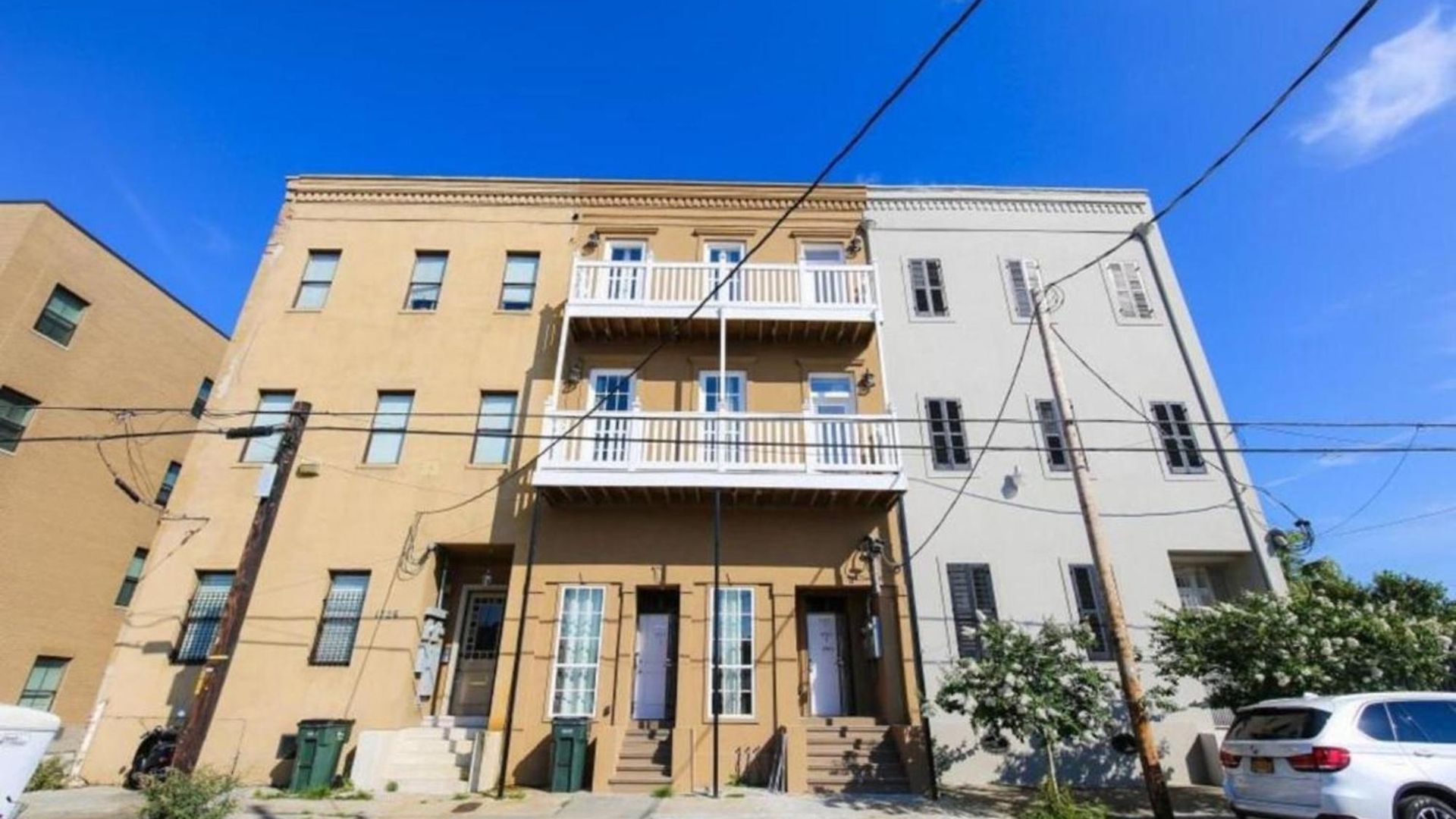 Modern 4br Living In Downtown Nola Apartment