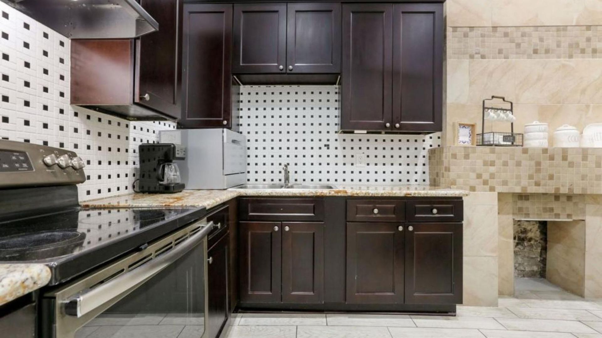 Modern 4br Living In Downtown Nola New Orleans