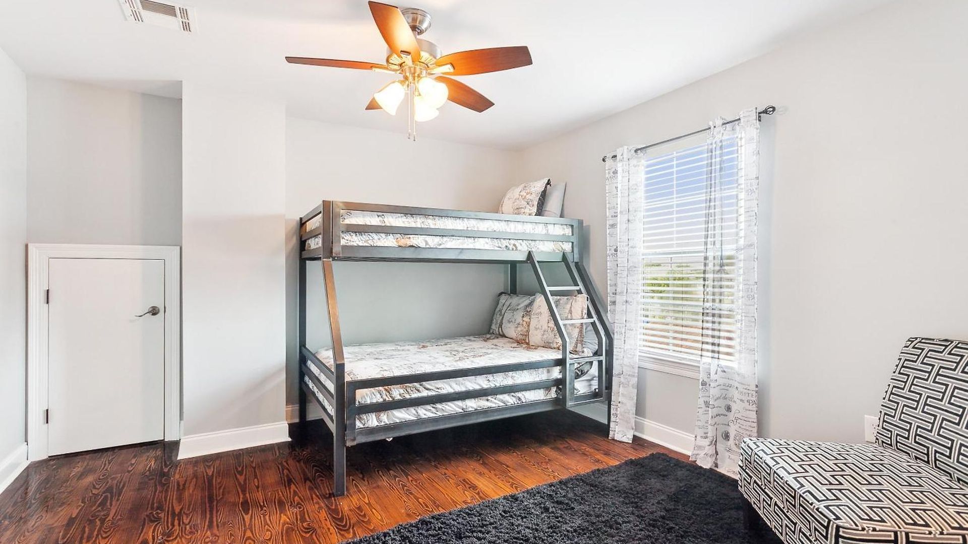 Amazing 3bedroom Townhome, In Historic Dryade * New Orleans