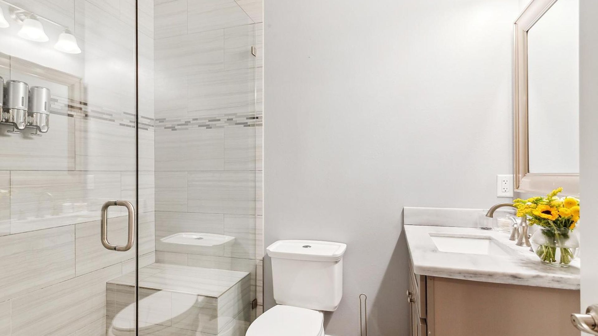Amazing 3bedroom Townhome, In Historic Dryade New Orleans