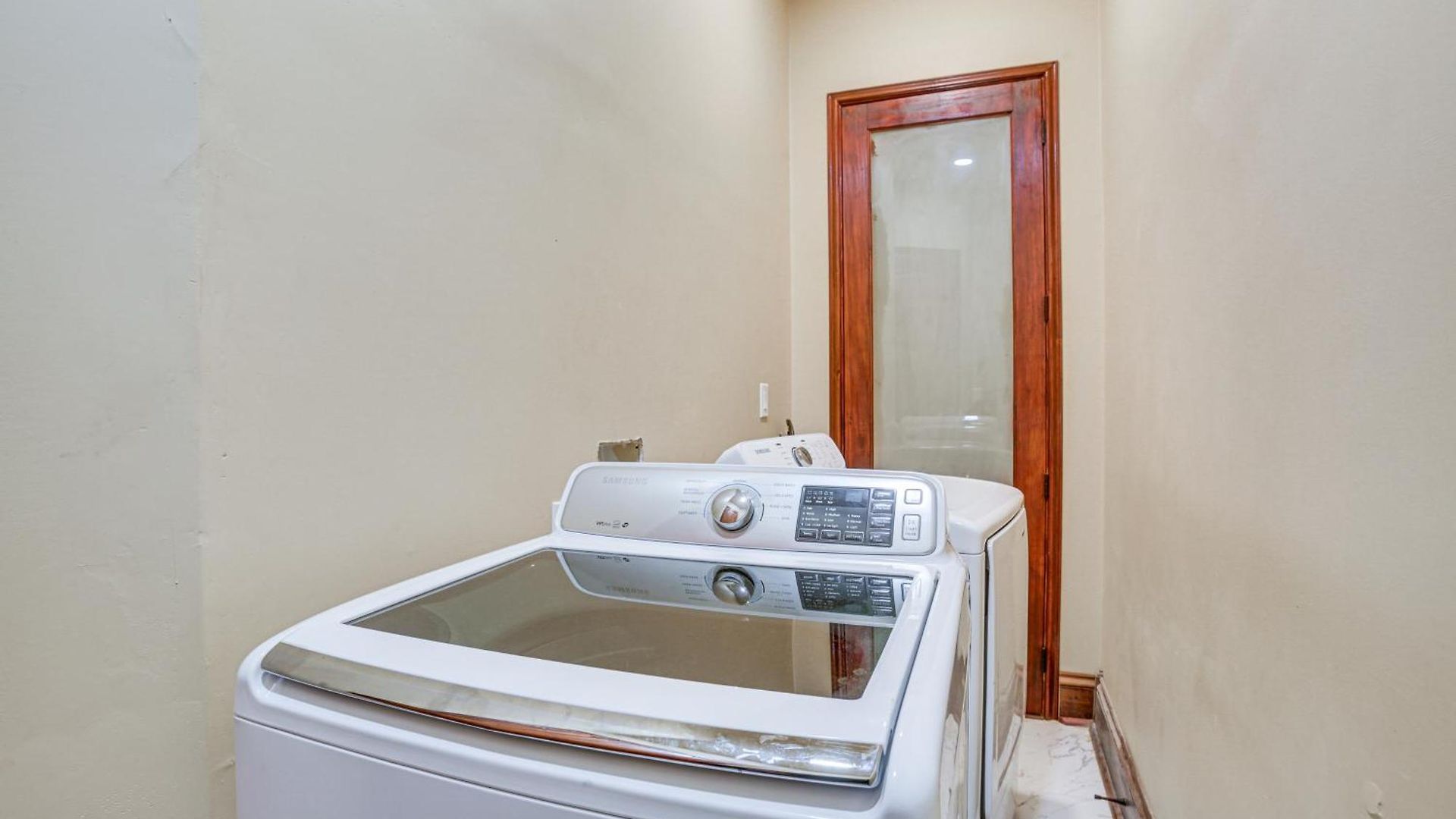 Easy Dtwn Nola Commute! Elegant W/ Yard Holiday home *