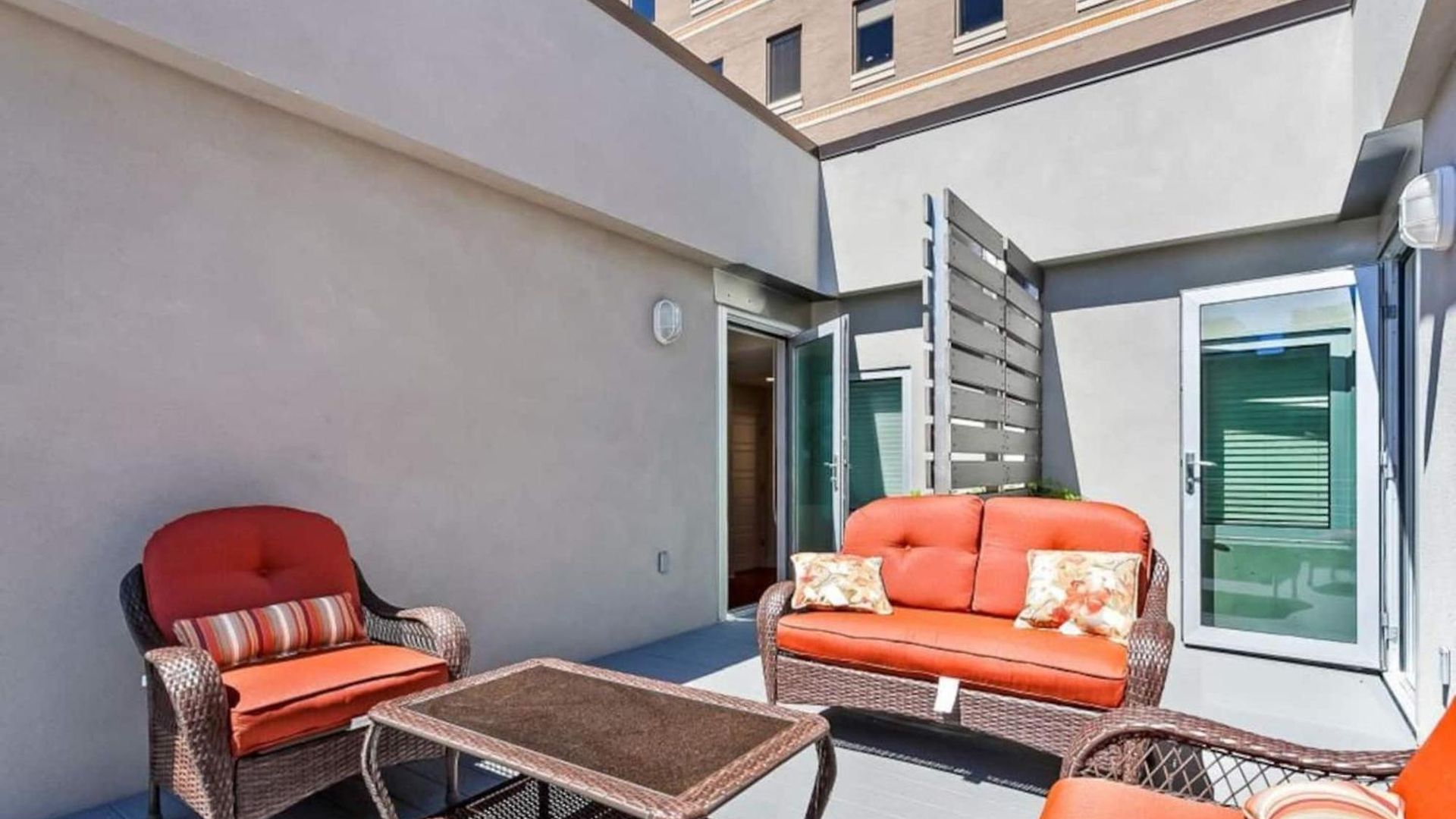 Upscale And Penthouses Close To Canal And Bourbon St