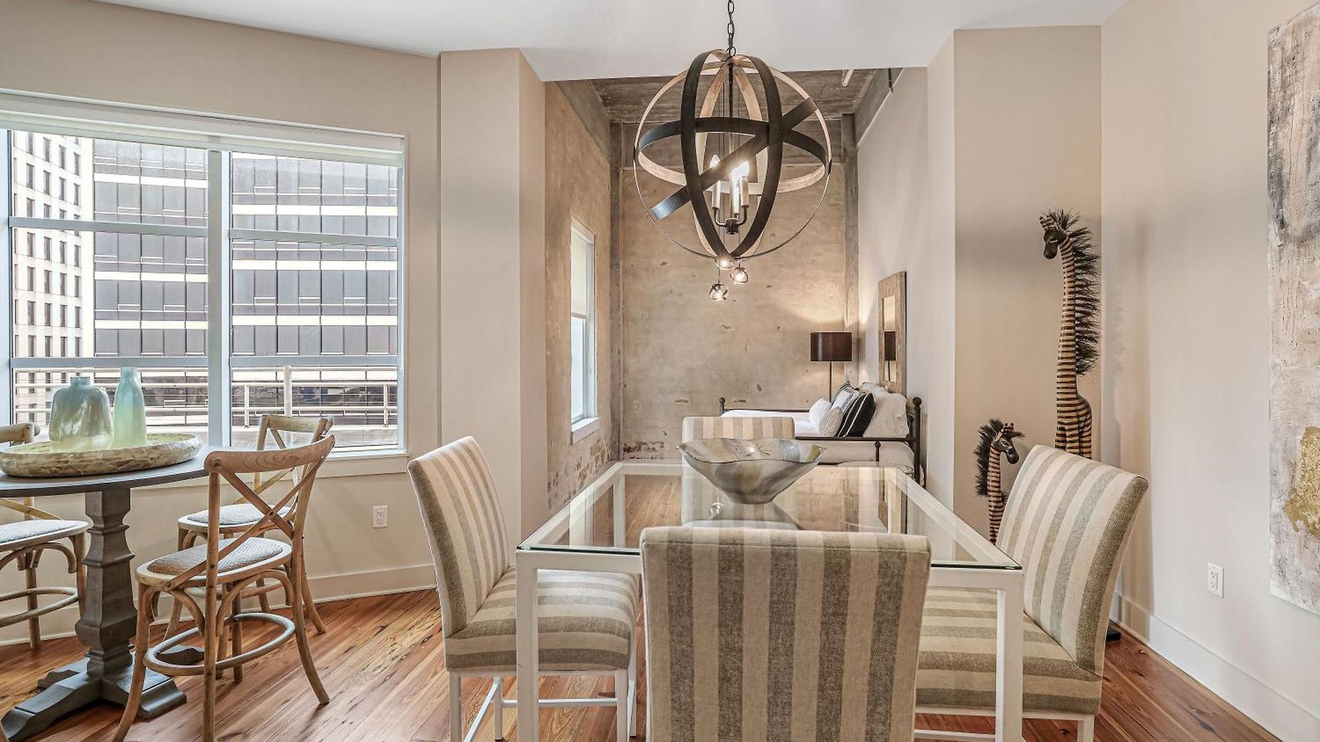 Upscale And Penthouses Close To Canal And Bourbon St Apartment