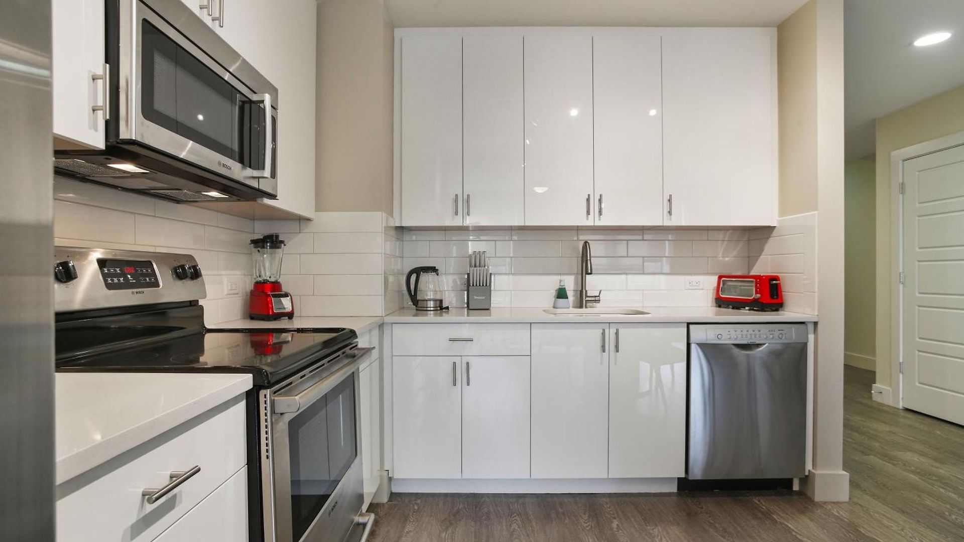 Upscale And Penthouses Close To Canal And Bourbon St *