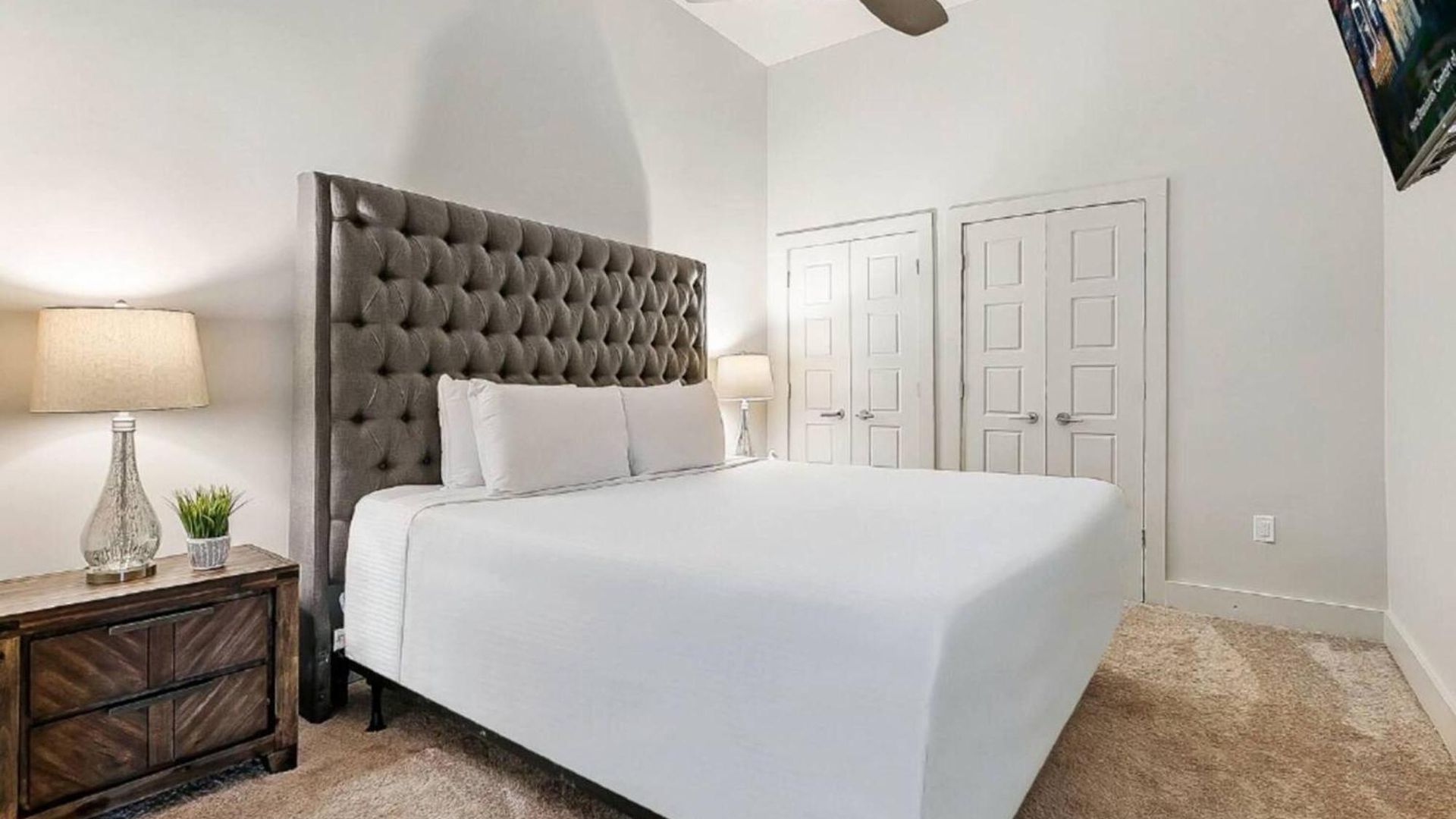 Upscale And Penthouses Close To Canal And Bourbon St