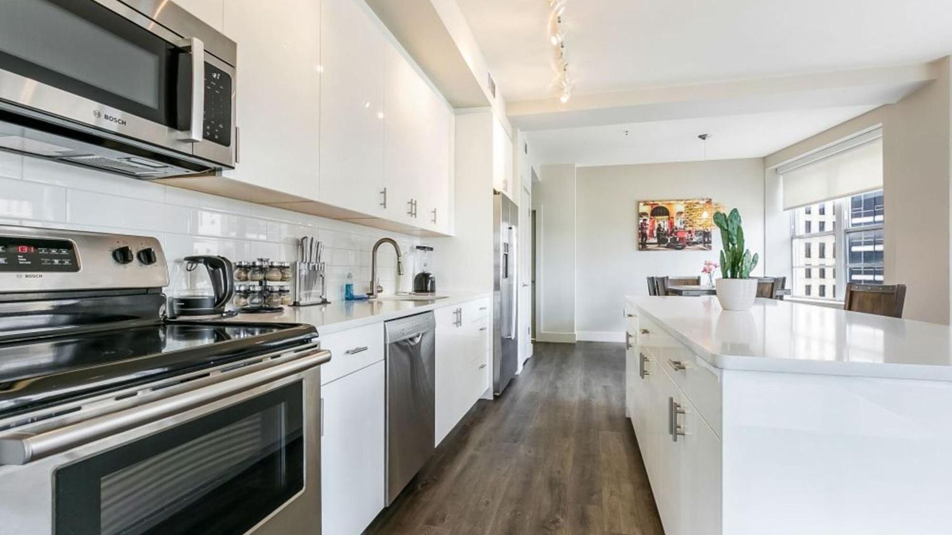 Apartment Upscale And Penthouses Close To Canal And Bourbon St