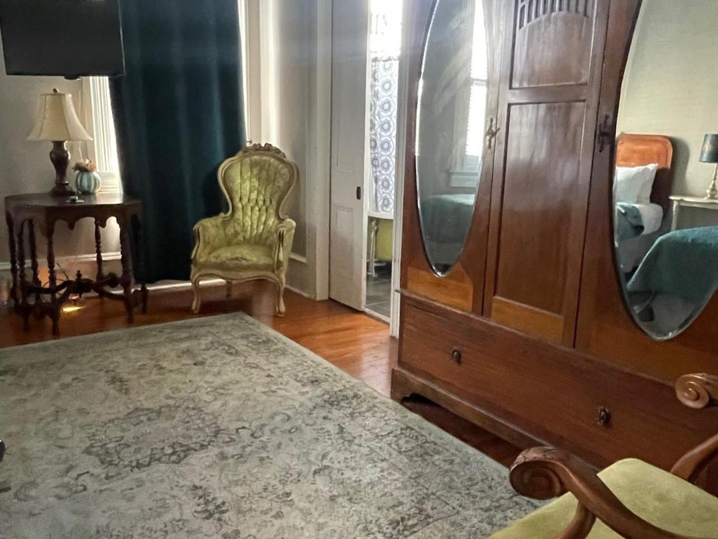The Dragonfly Treme-close To French Quarter-heated Salt Pool Holiday home *