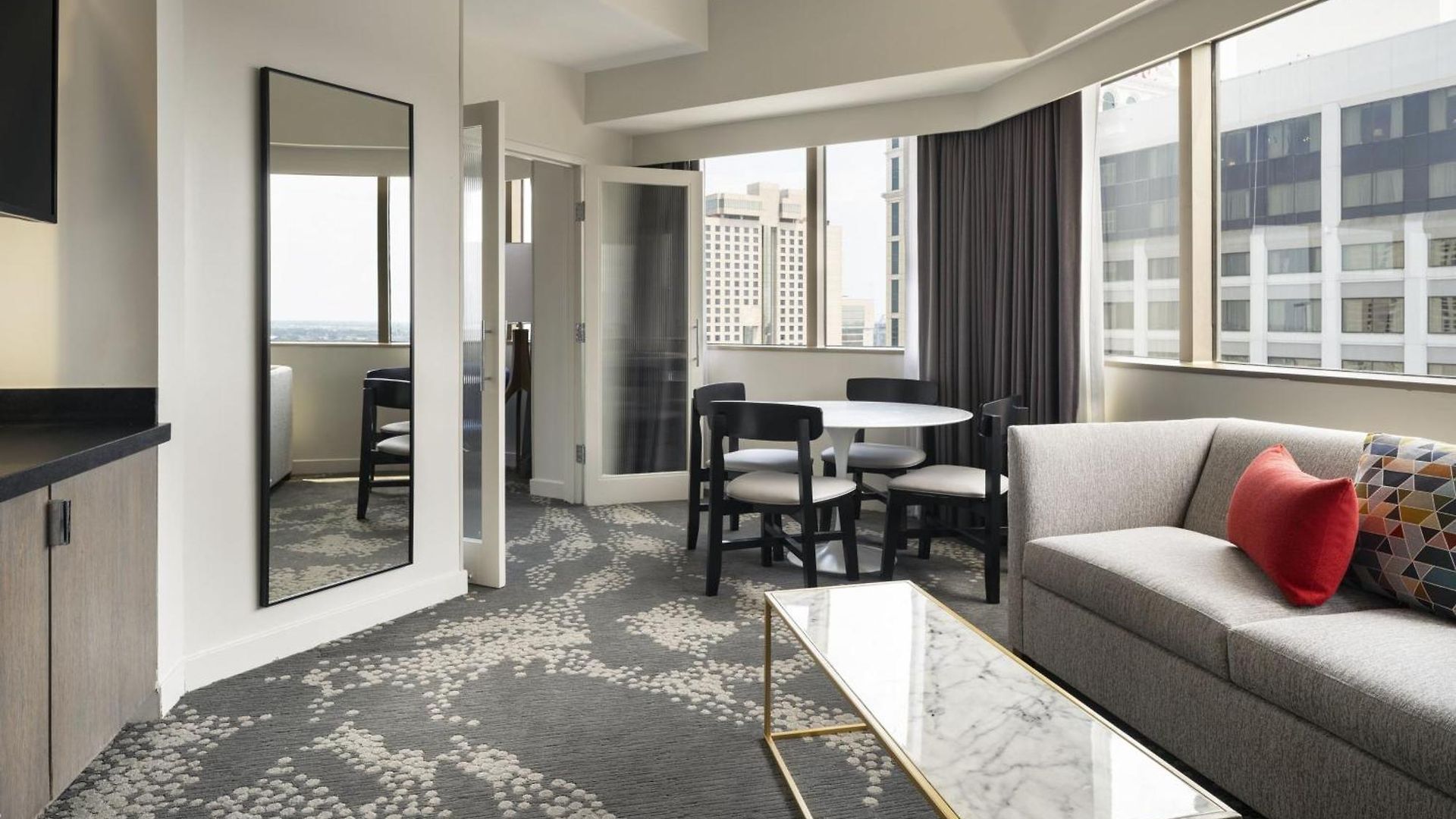 Le Meridien 4*