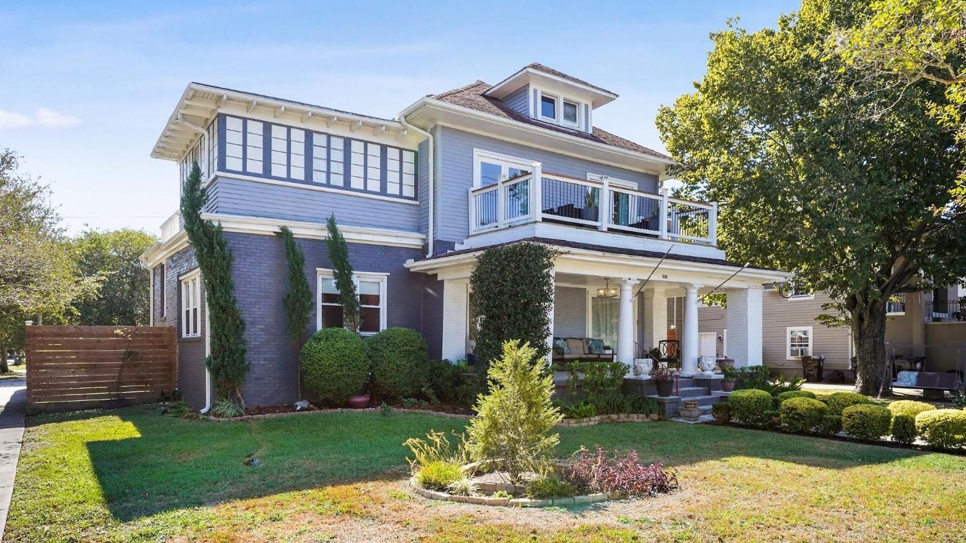 Grandcraftsman Style With Pool And Hot Tub/ Center To Of