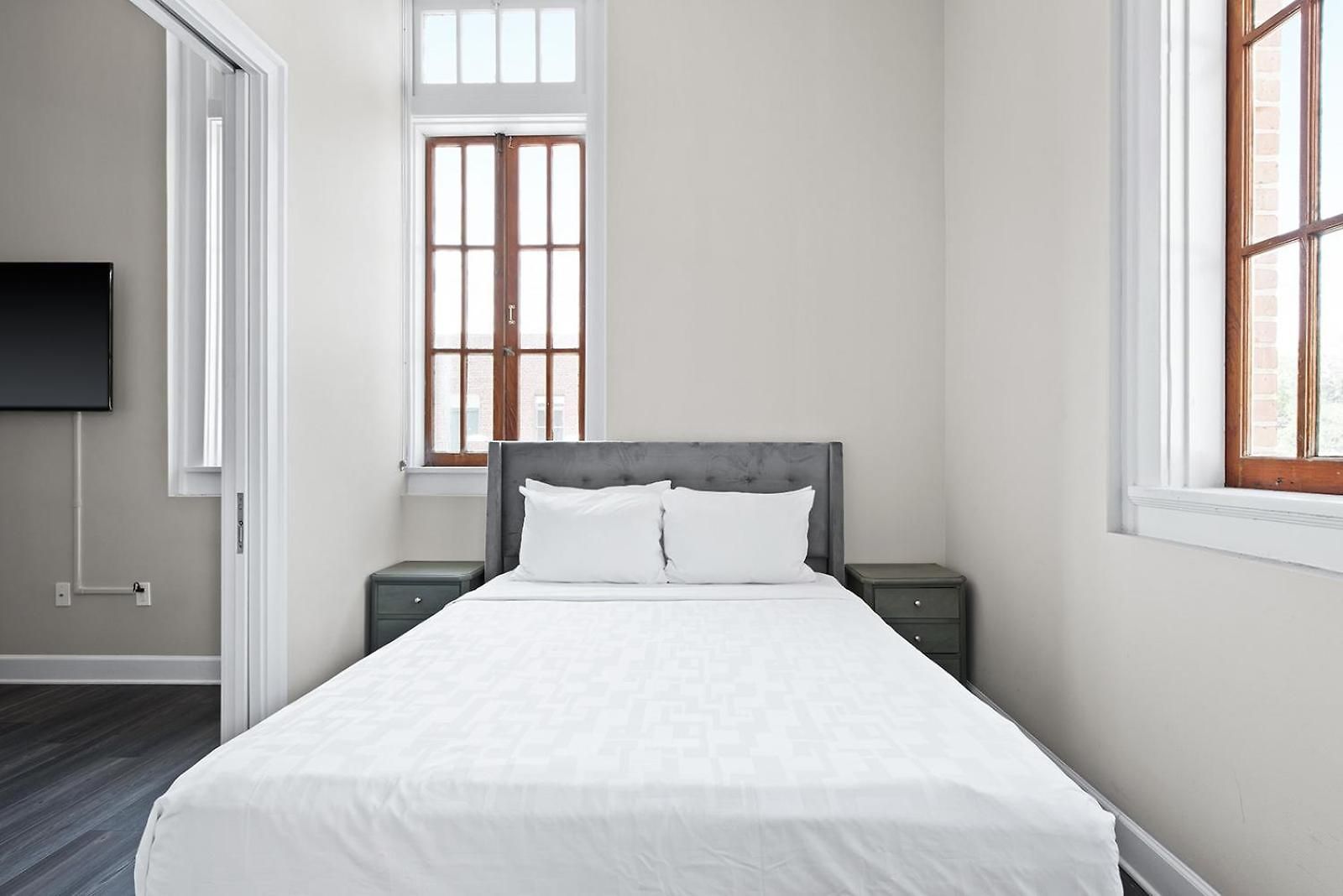 Bywater Aparthotel