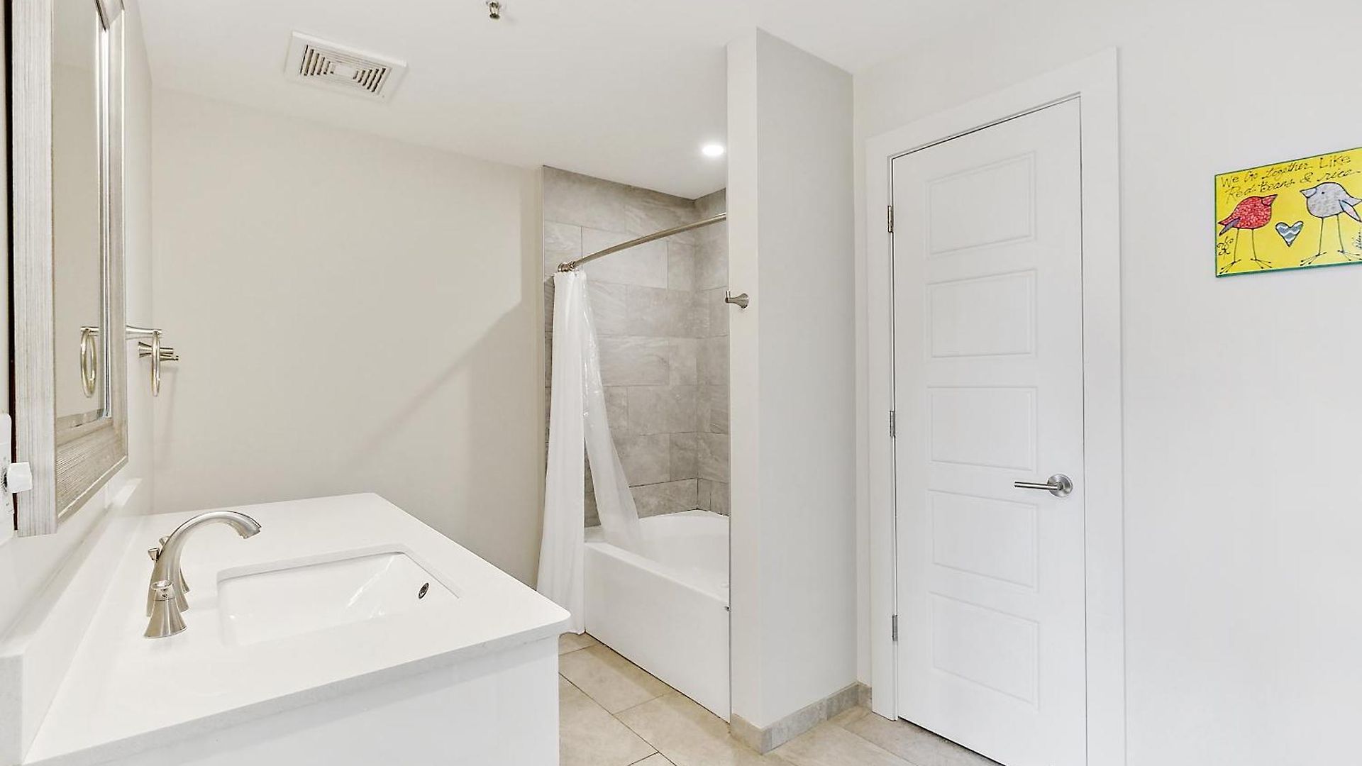Modern Walking Distance To Must-see Attractions Of Nola Apartment *