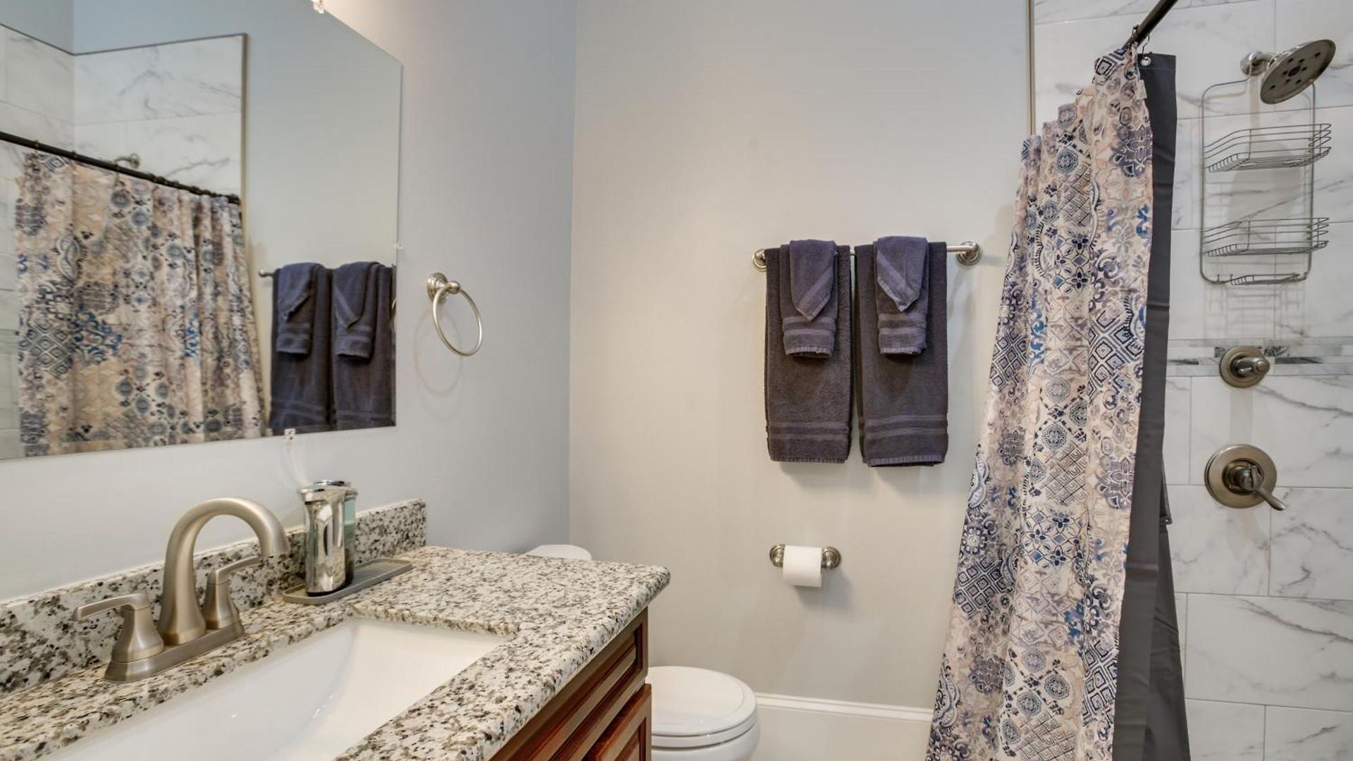 2 Mi To French Quarter: Walkable Nola *