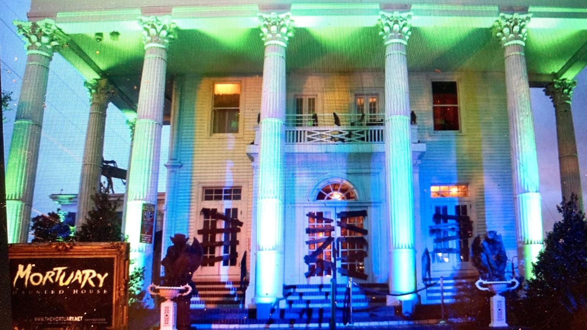 4br 3 Ba Huge, Balcony, Cemetery, Streetcar Sleeps 8! Holiday home New Orleans