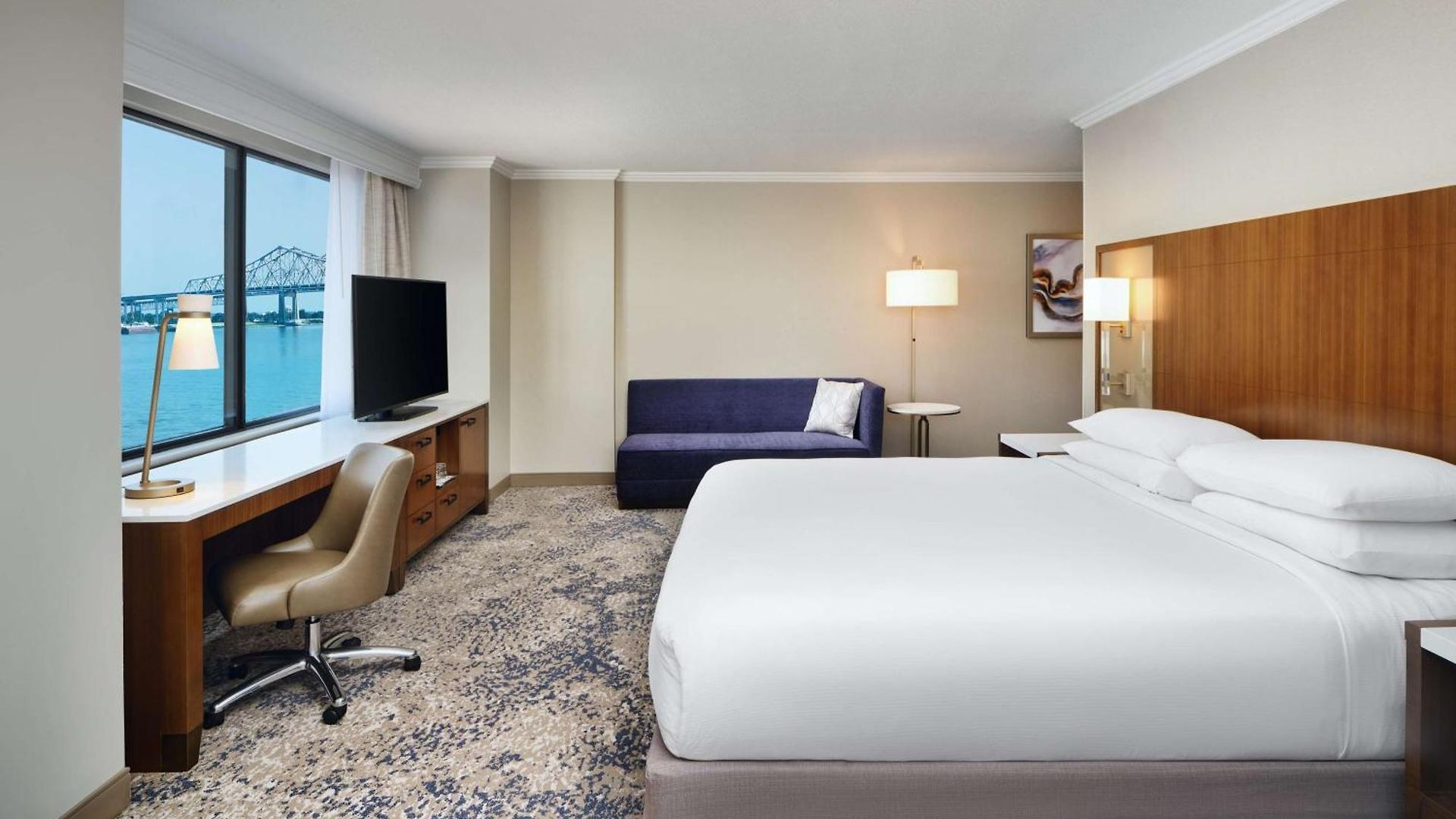 Hilton Riverside Hotel