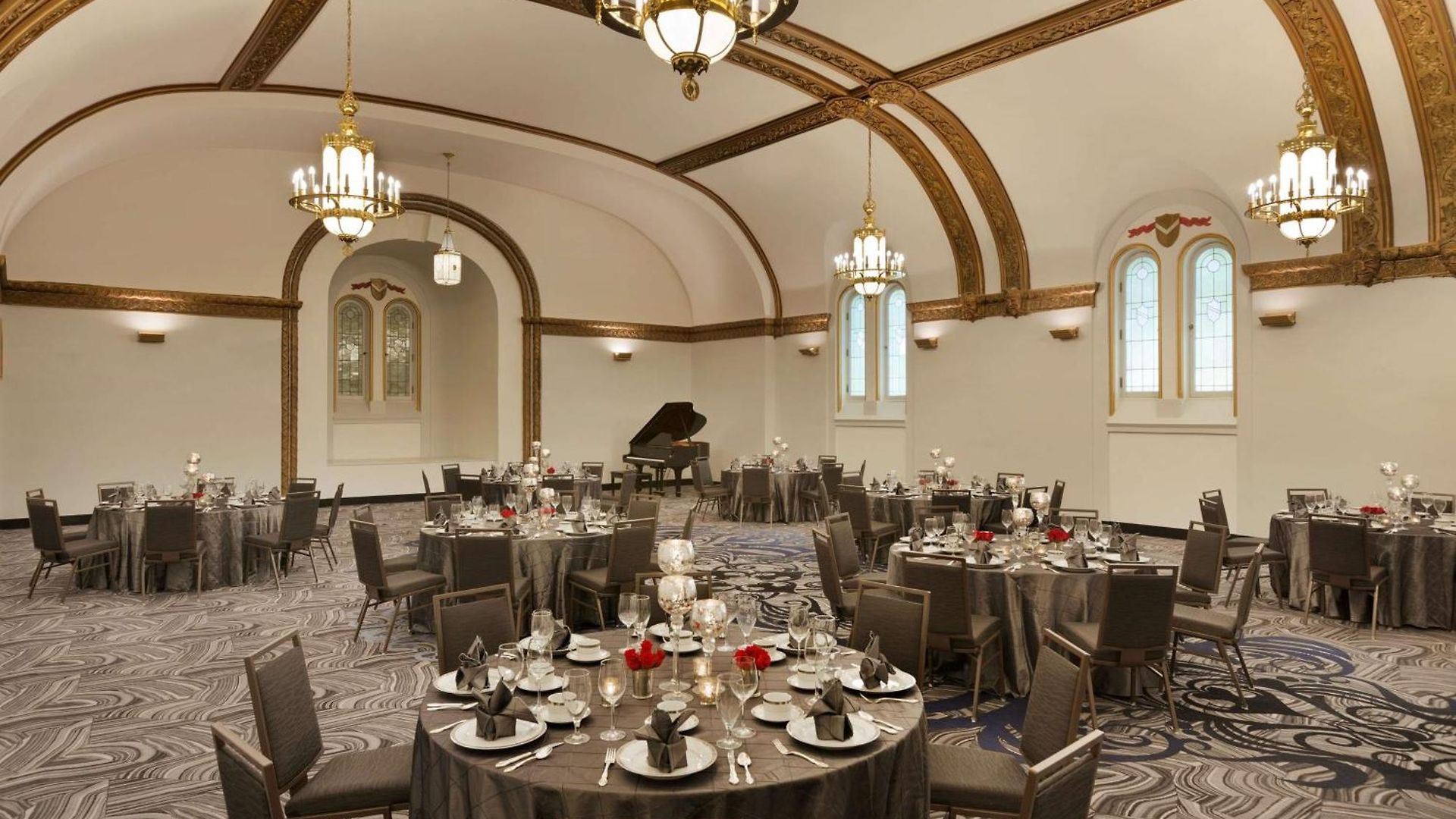 Hotel Hilton / St. Charles Avenue