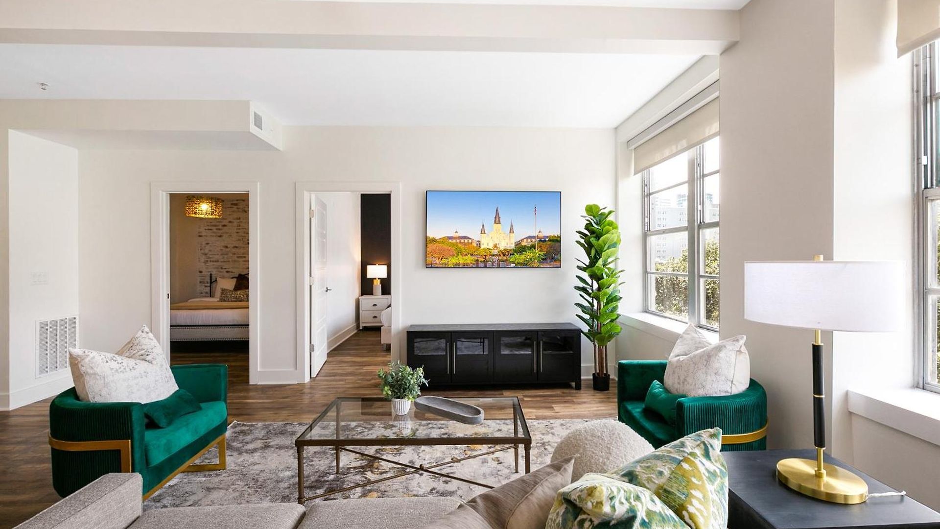 Modern & Fully Furnished In The Heart Of The Apartment New Orleans
