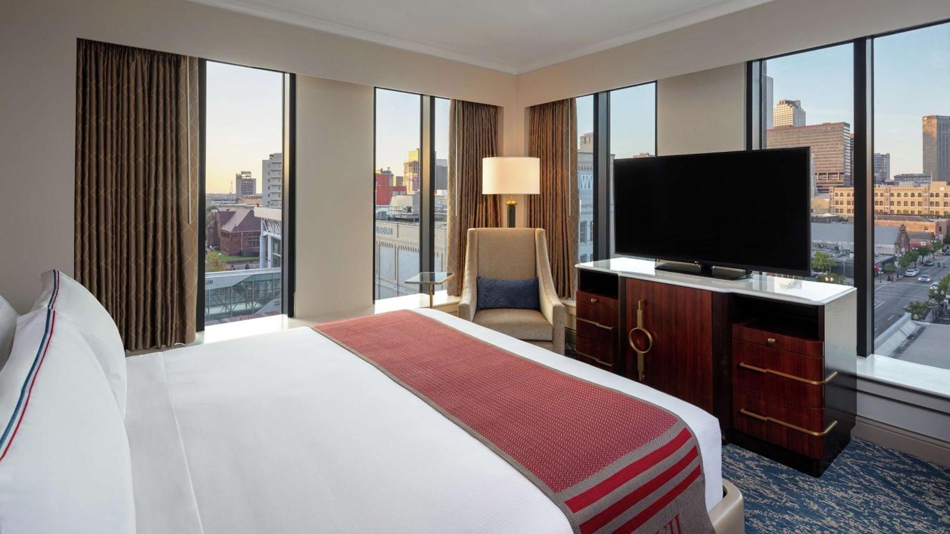 The Higgins New Orleans, Curio Collection By Hilton 4* New Orleans