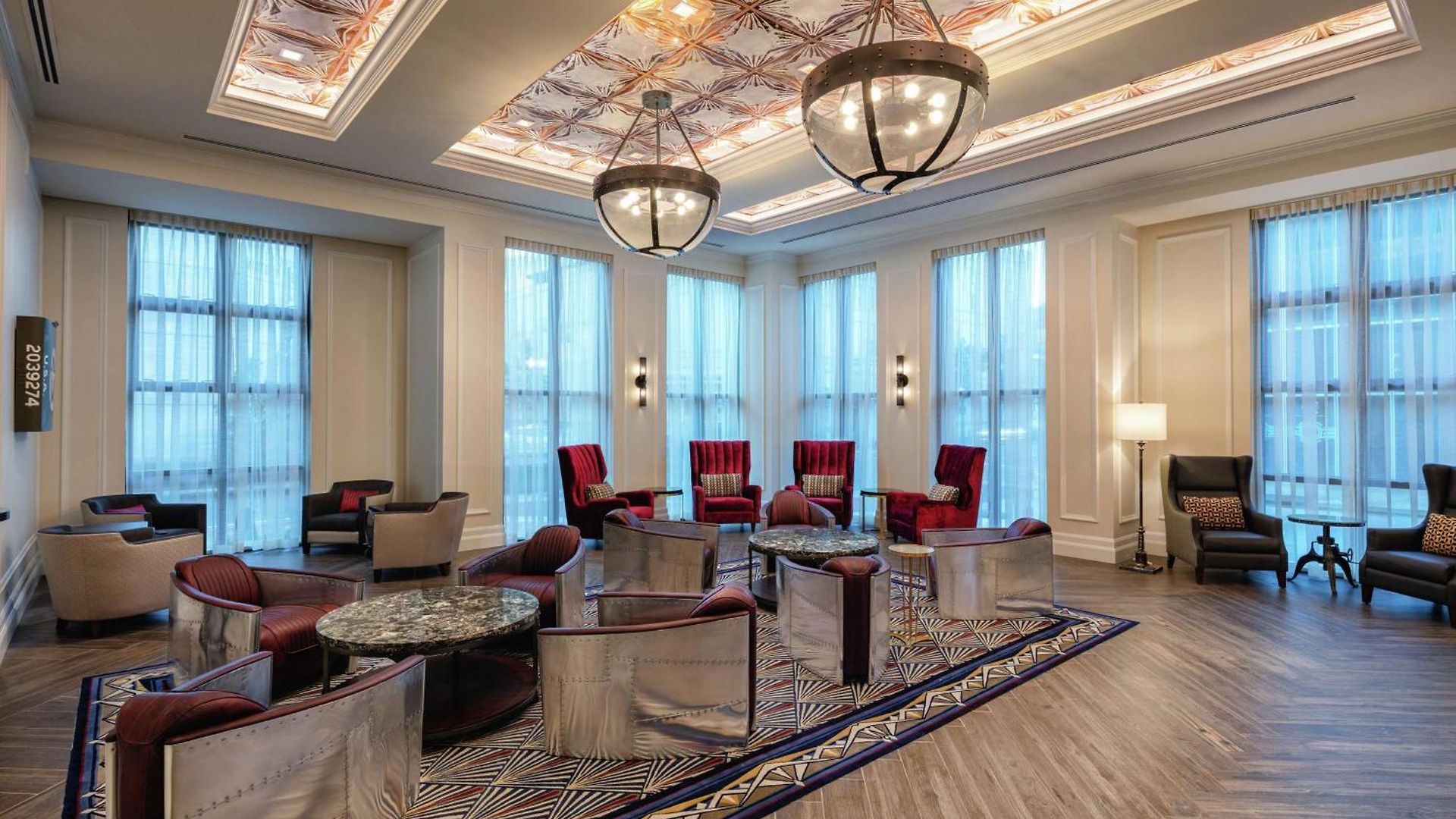 The Higgins New Orleans, Curio Collection By Hilton Hotel