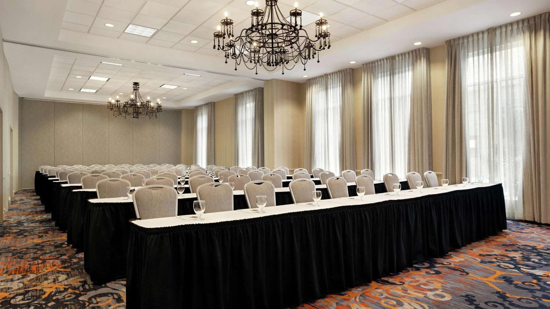 Hilton Garden Convention Center Hotel